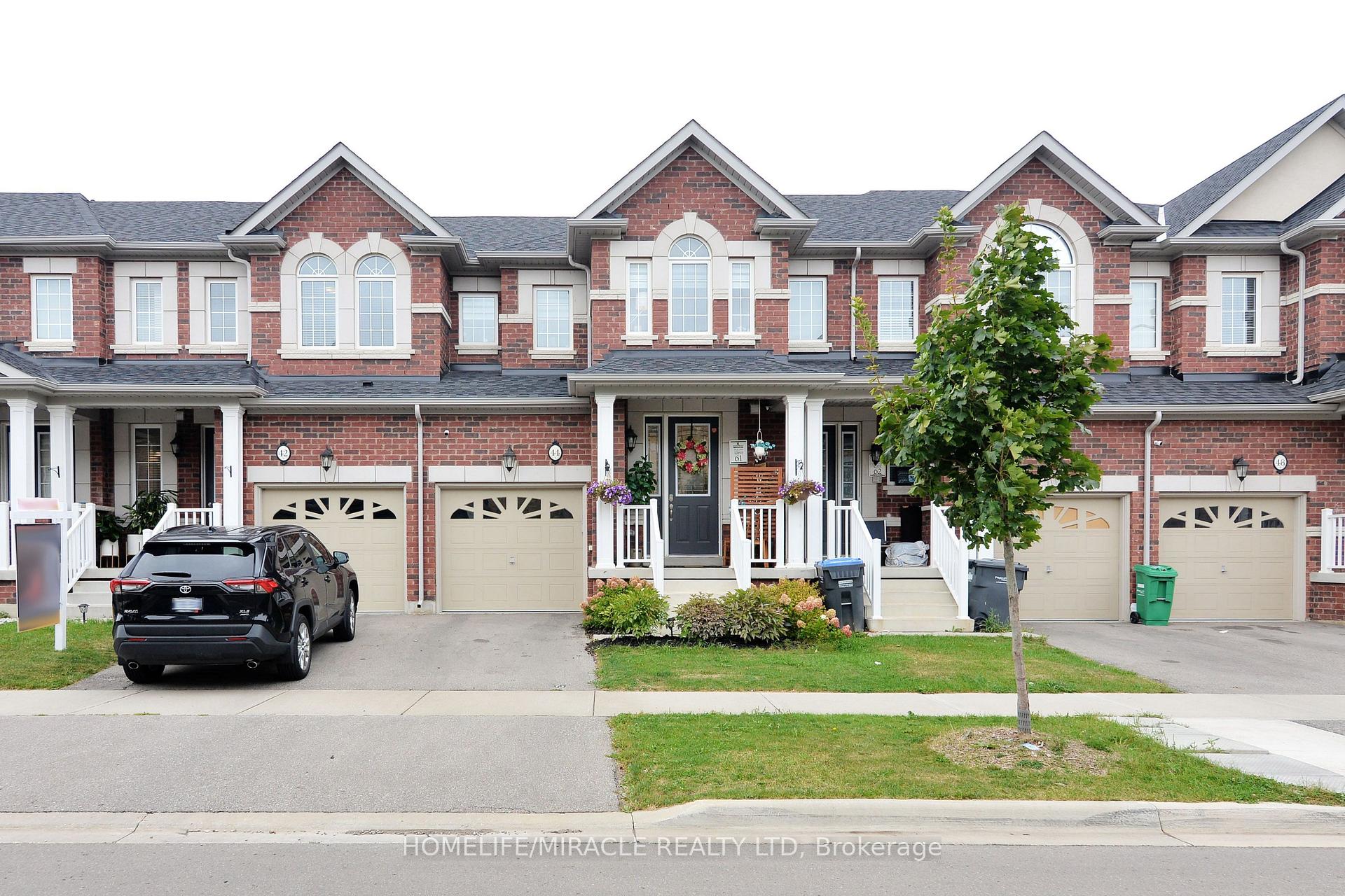 Front of 44 Fresnel Road