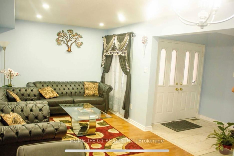 Photo 1 of 30 Secord Crescent, Brampton, Fletcher's Meadow — HOMEH
