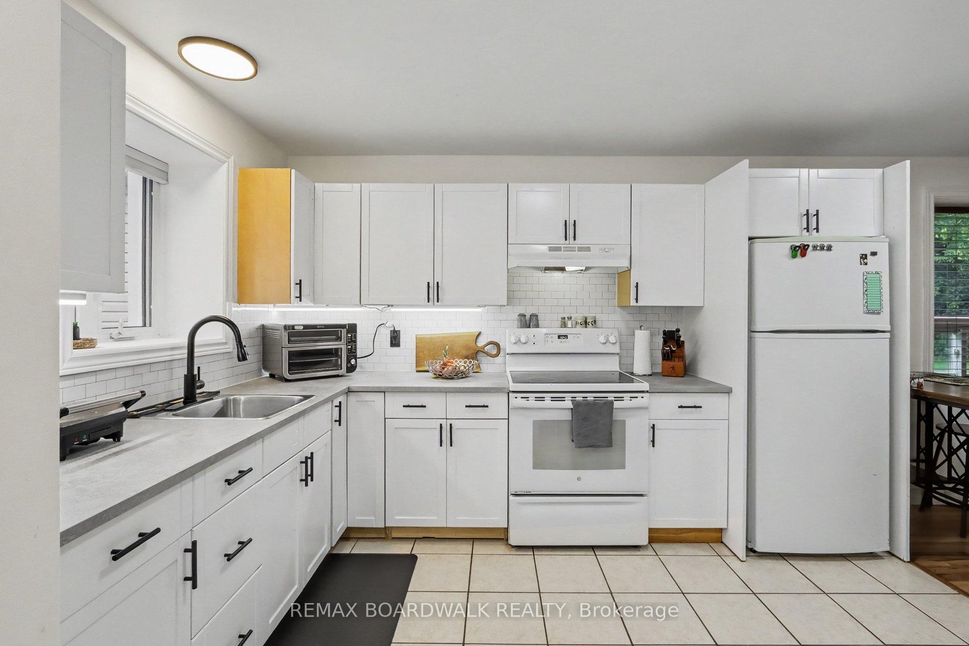 Photo 3 of 341 New Street E, Edwardsburgh/Cardinal, Town of Cardinal — HOMEH