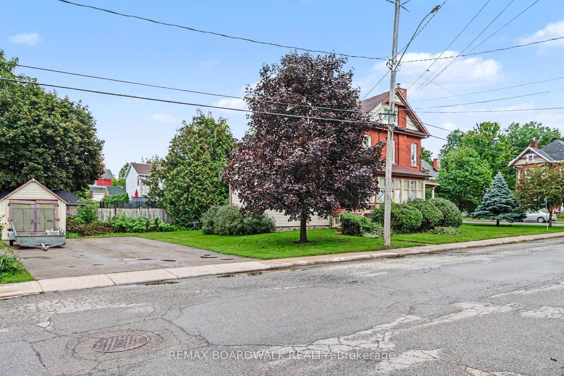 Photo 8 of 10 Glen Avenue, Smiths Falls, Smiths Falls — HOMEH