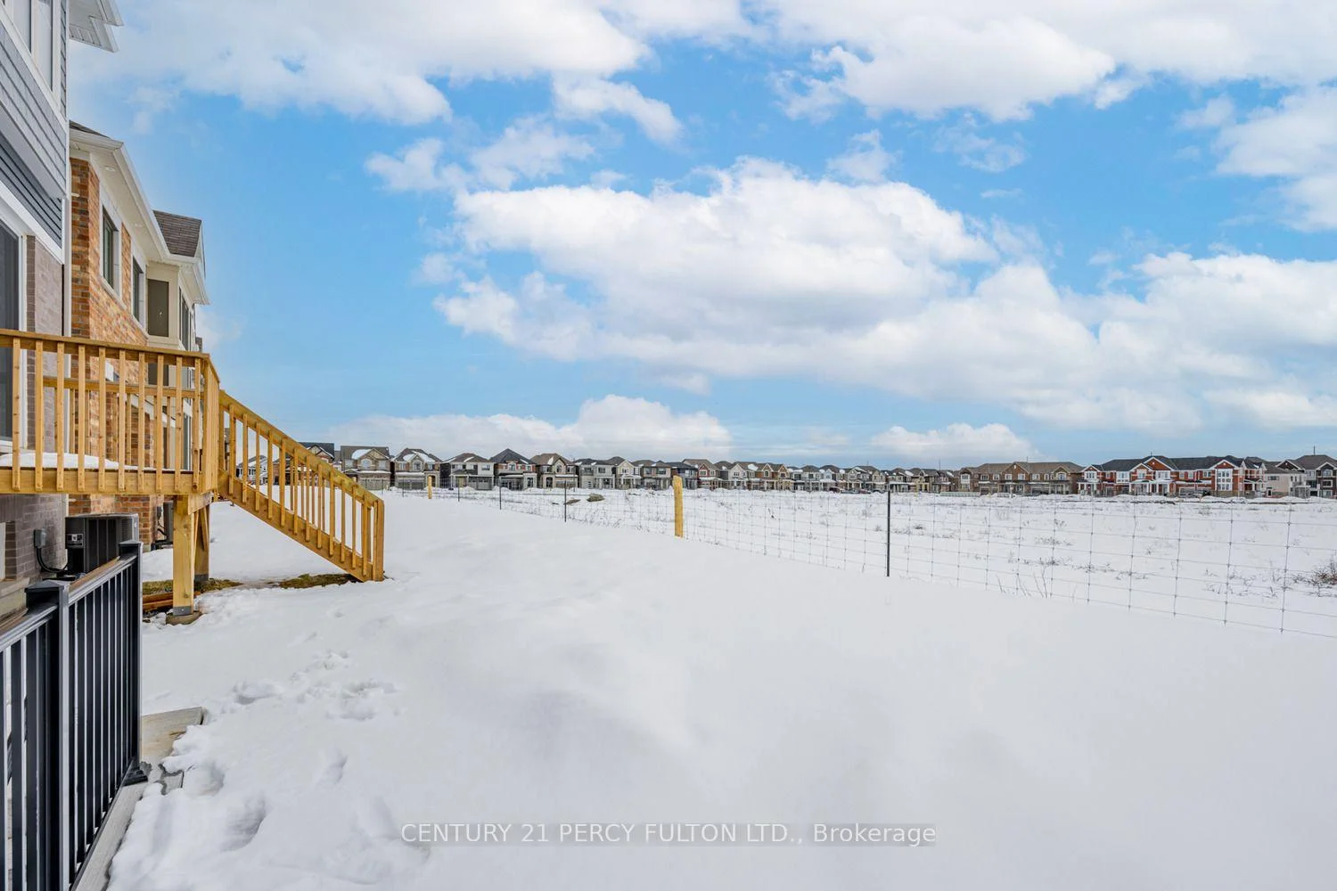 Photo 11 of 77 Barkerville Drive, Whitby, Rural Whitby — HOMEH