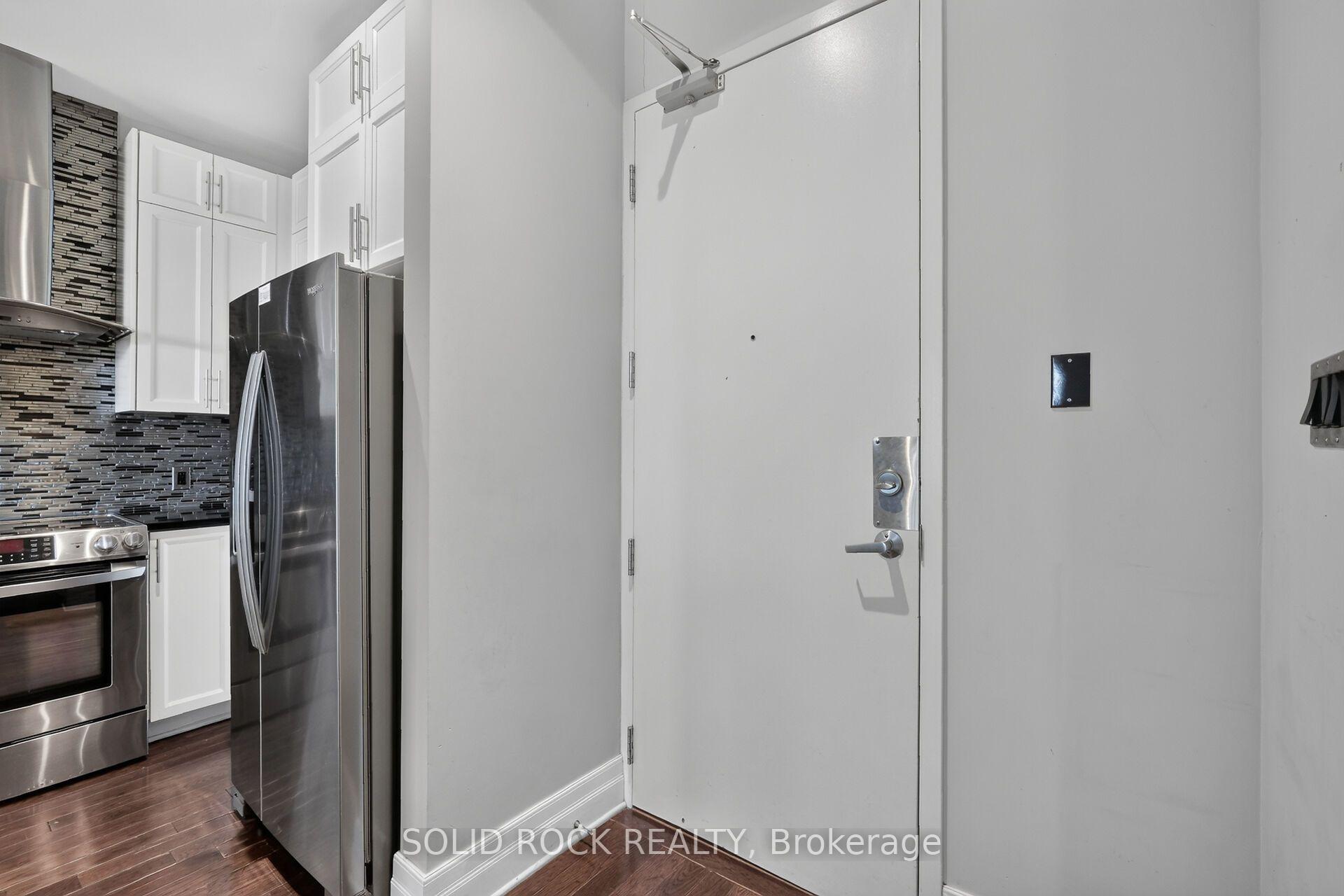 Photo 10 of Unit PH18, 808 Bronson Avenue, Ottawa, Dows Lake — HOMEH
