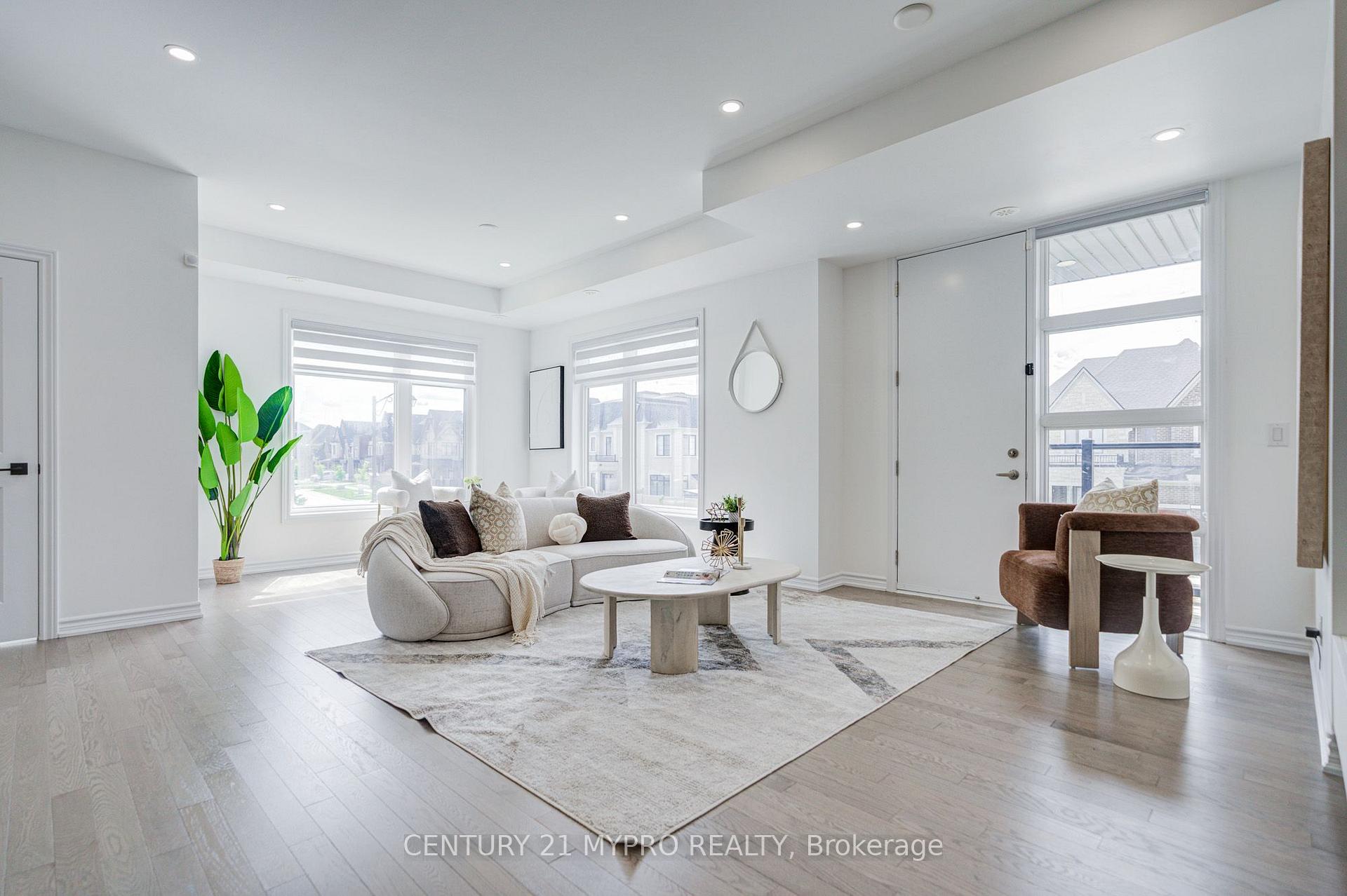 Photo 11 of 107 William Shearn Crescent, Markham, Angus Glen — HOMEH