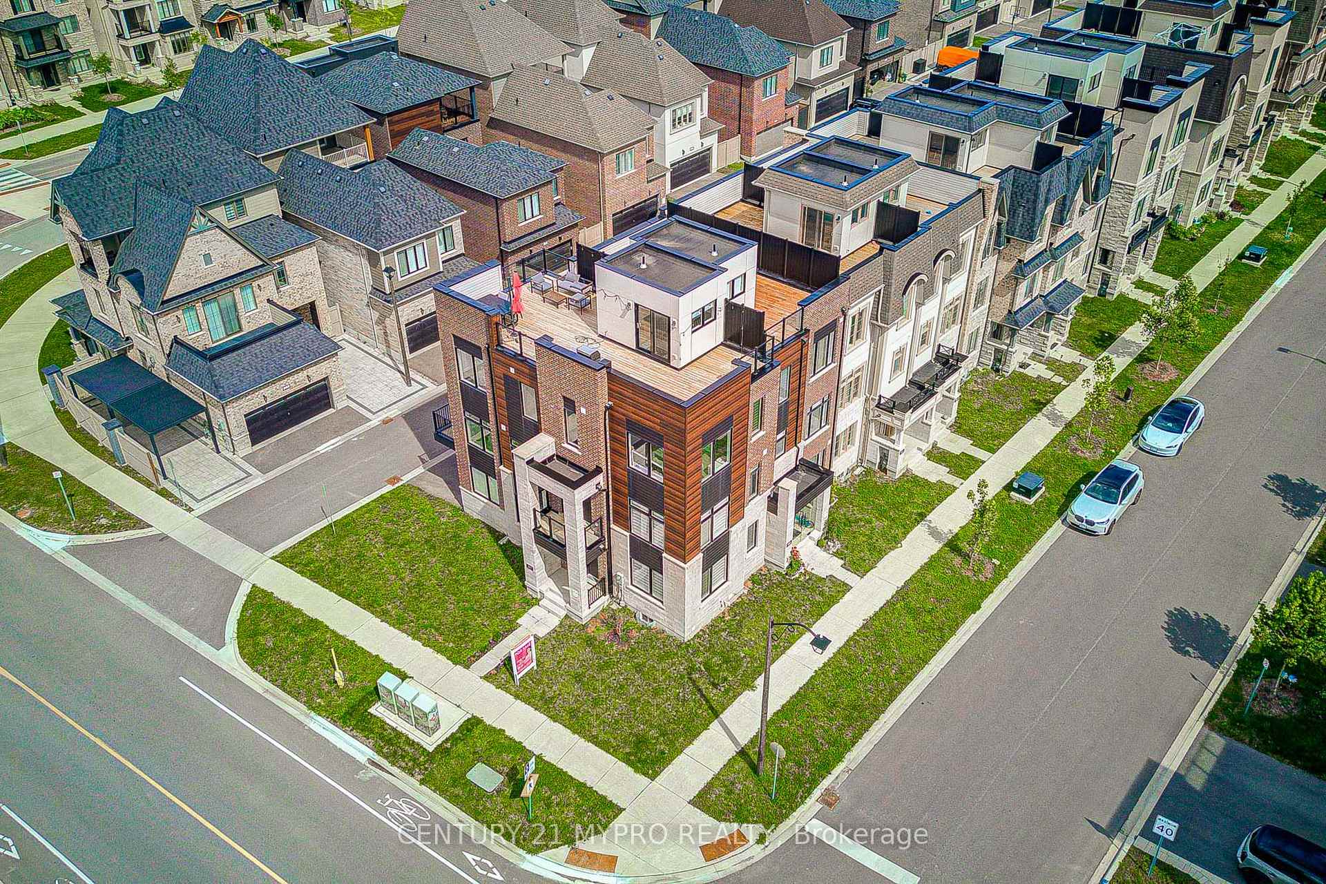 Photo 37 of 107 William Shearn Crescent, Markham, Angus Glen — HOMEH