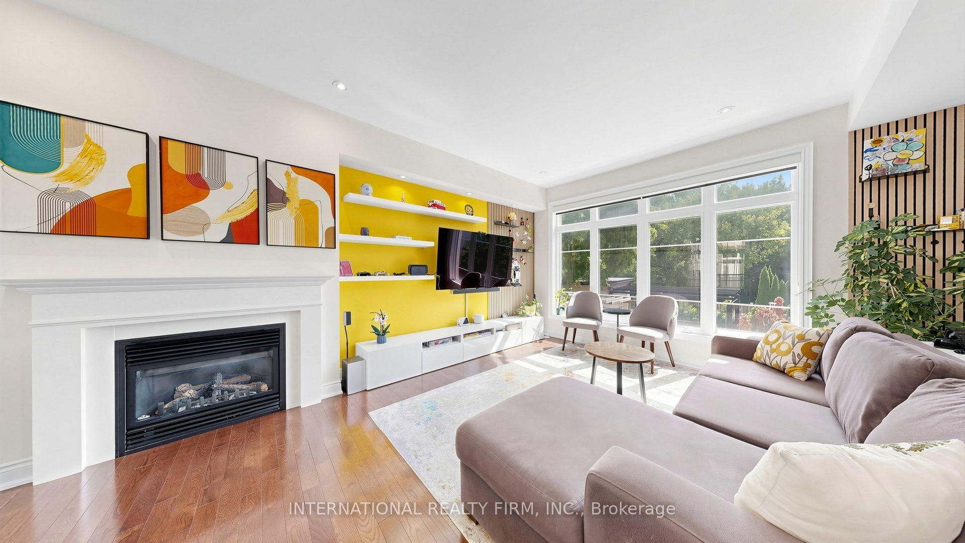 Photo 4 of 110 Lorraine Drive, North York, Willowdale West — HOMEH