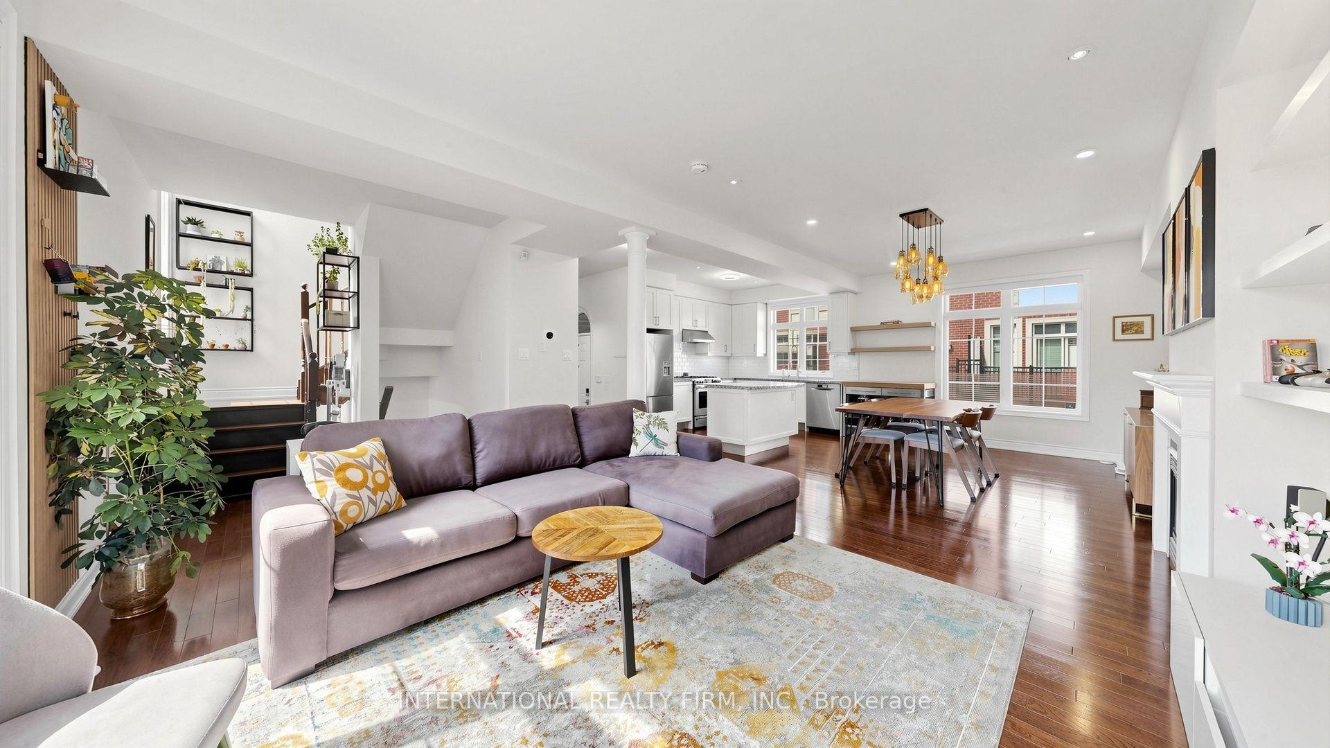 Photo 7 of 110 Lorraine Drive, North York, Willowdale West — HOMEH