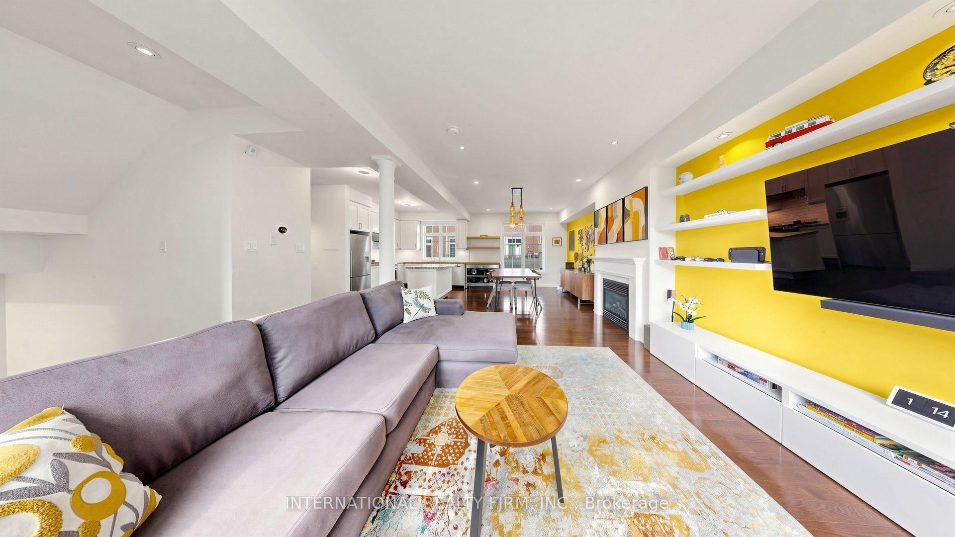 Photo 8 of 110 Lorraine Drive, North York, Willowdale West — HOMEH