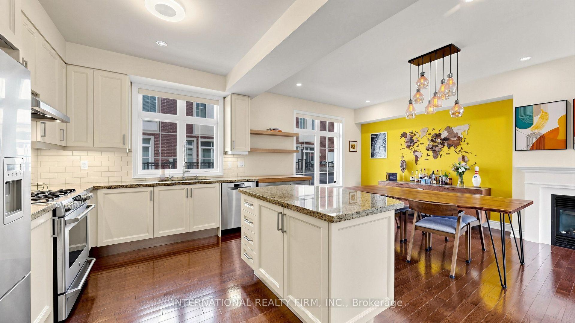 Photo 10 of 110 Lorraine Drive, North York, Willowdale West — HOMEH