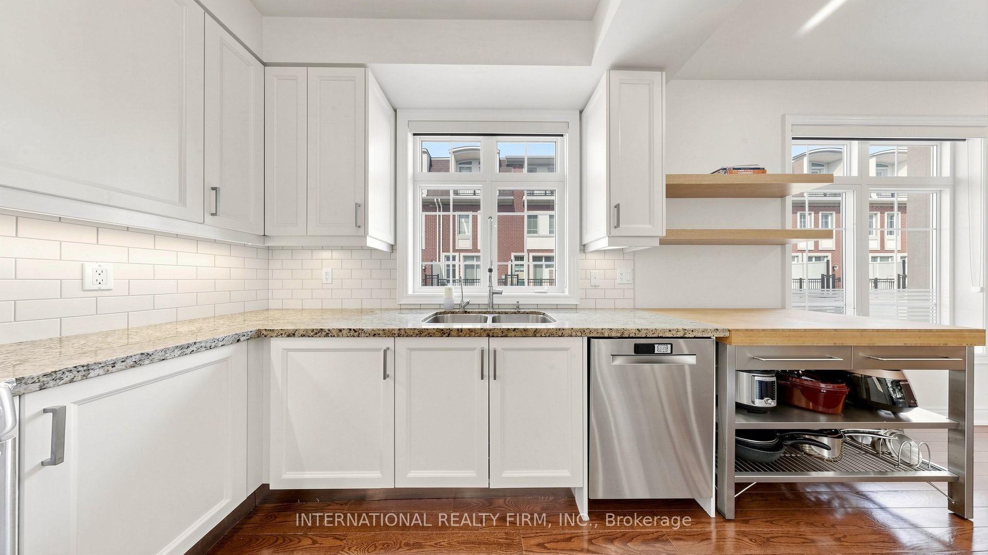 Photo 14 of 110 Lorraine Drive, North York, Willowdale West — HOMEH