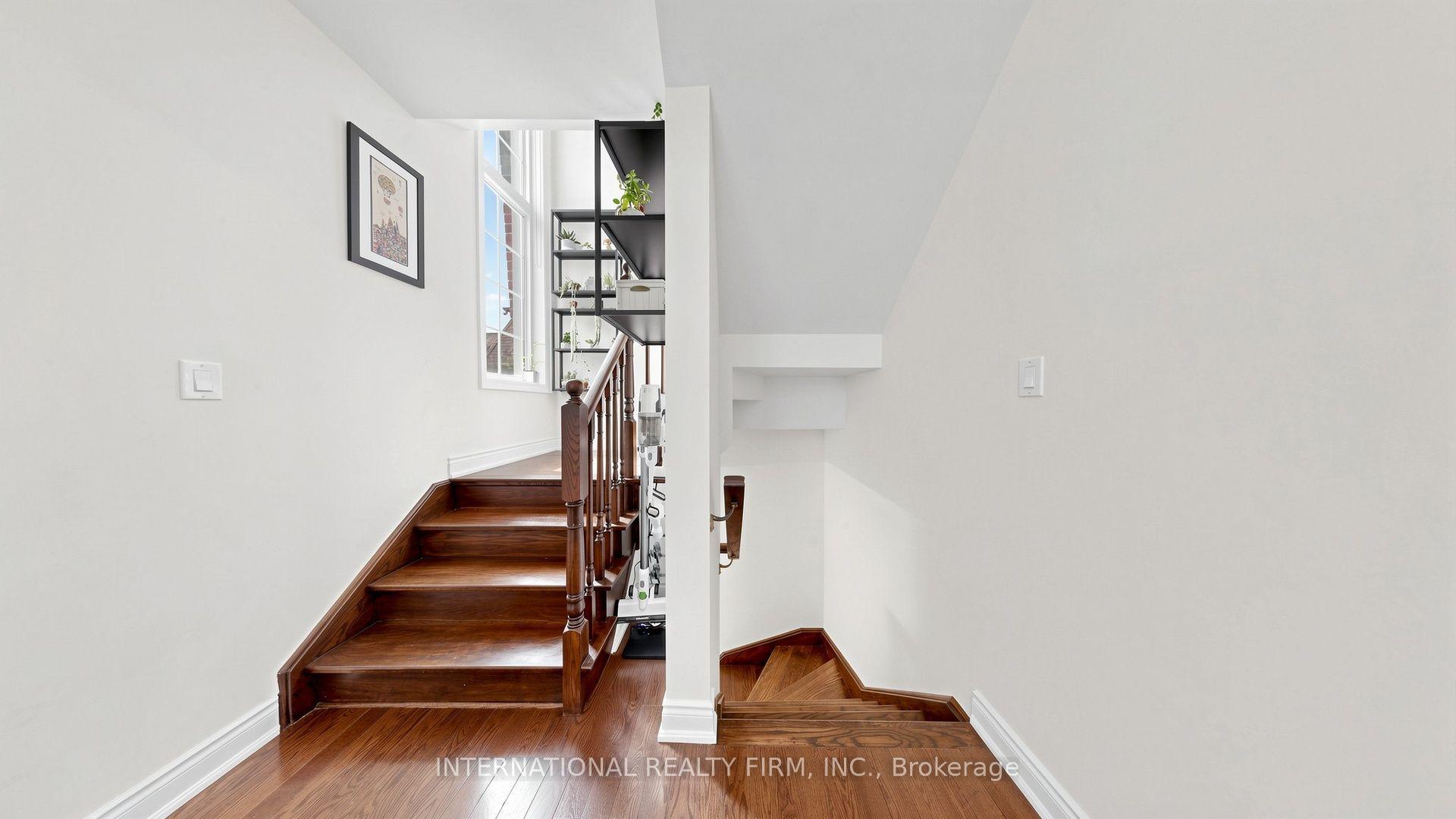Photo 24 of 110 Lorraine Drive, North York, Willowdale West — HOMEH