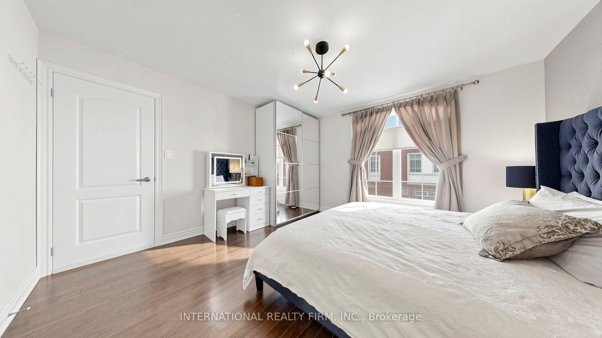 Photo 29 of 110 Lorraine Drive, North York, Willowdale West — HOMEH