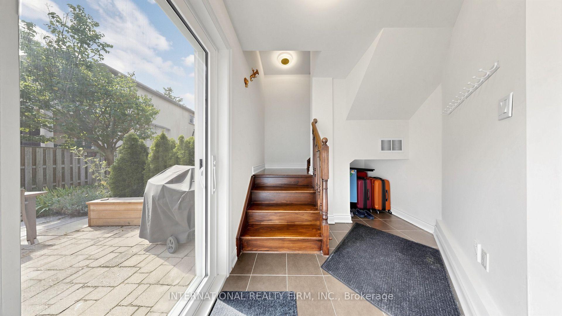 Photo 40 of 110 Lorraine Drive, North York, Willowdale West — HOMEH