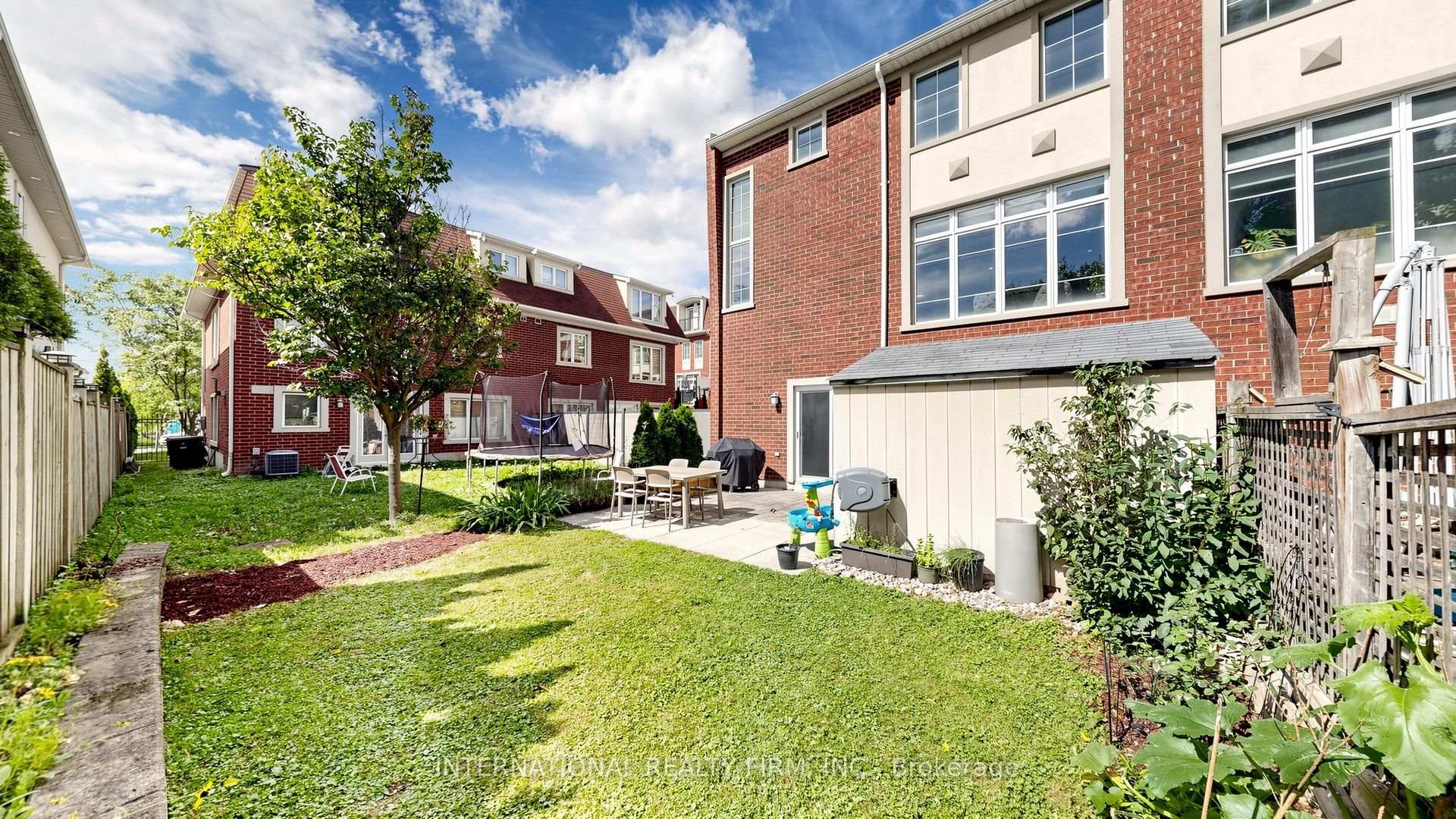 Photo 46 of 110 Lorraine Drive, North York, Willowdale West — HOMEH