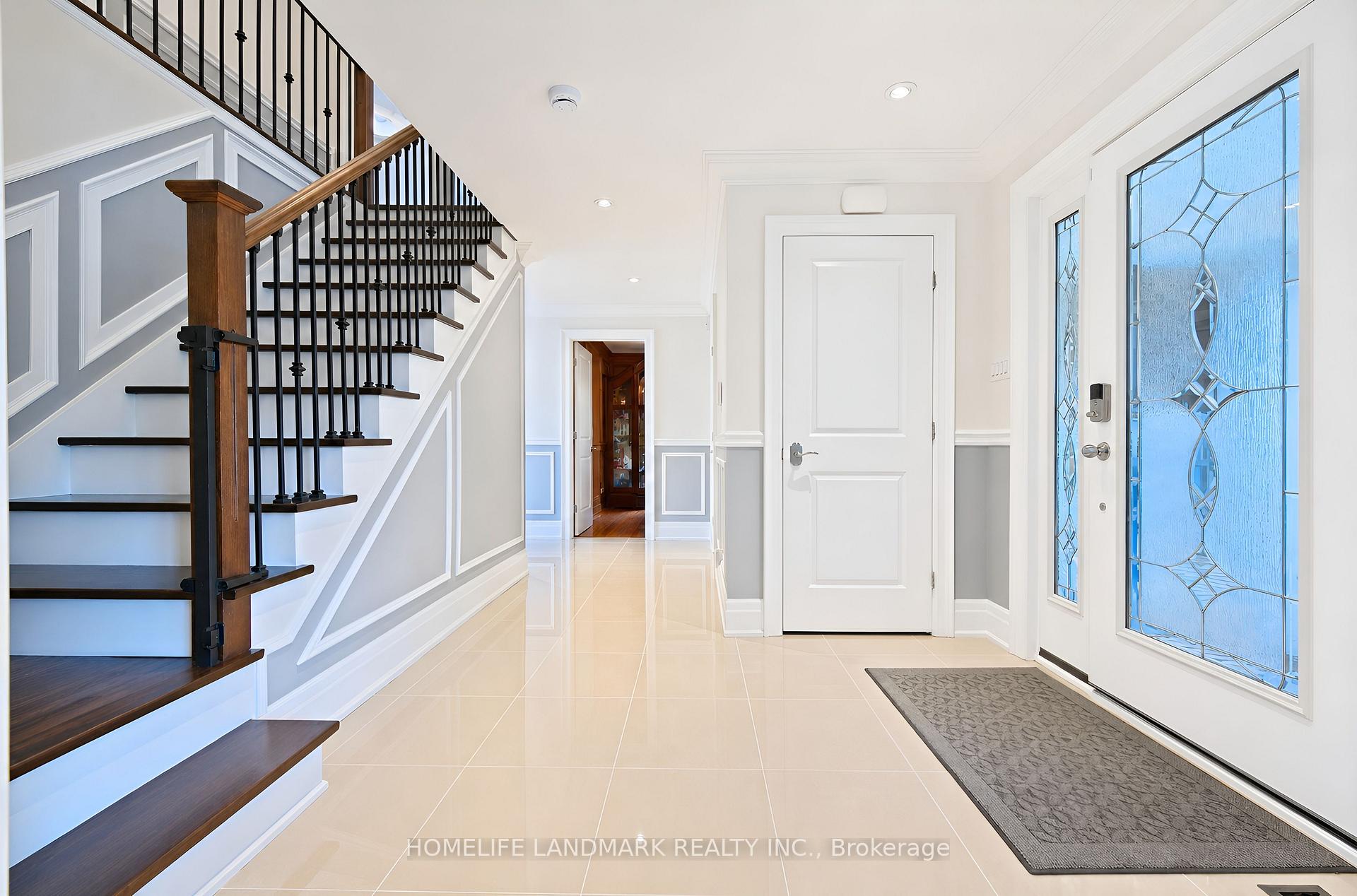Photo 5 of 21 Bearwood Drive, Etobicoke, Edenbridge-Humber Valley — HOMEH
