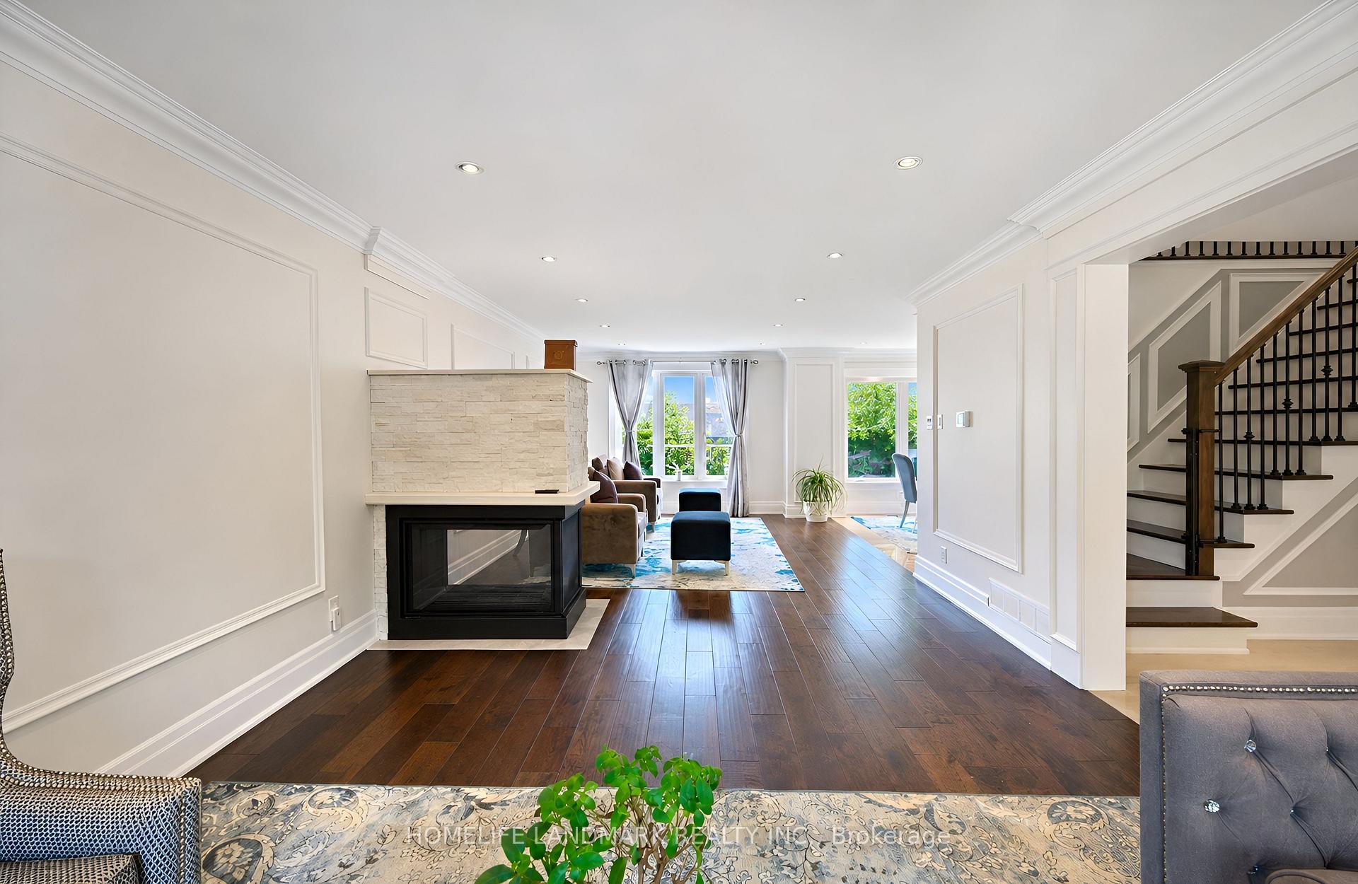 Photo 8 of 21 Bearwood Drive, Etobicoke, Edenbridge-Humber Valley — HOMEH