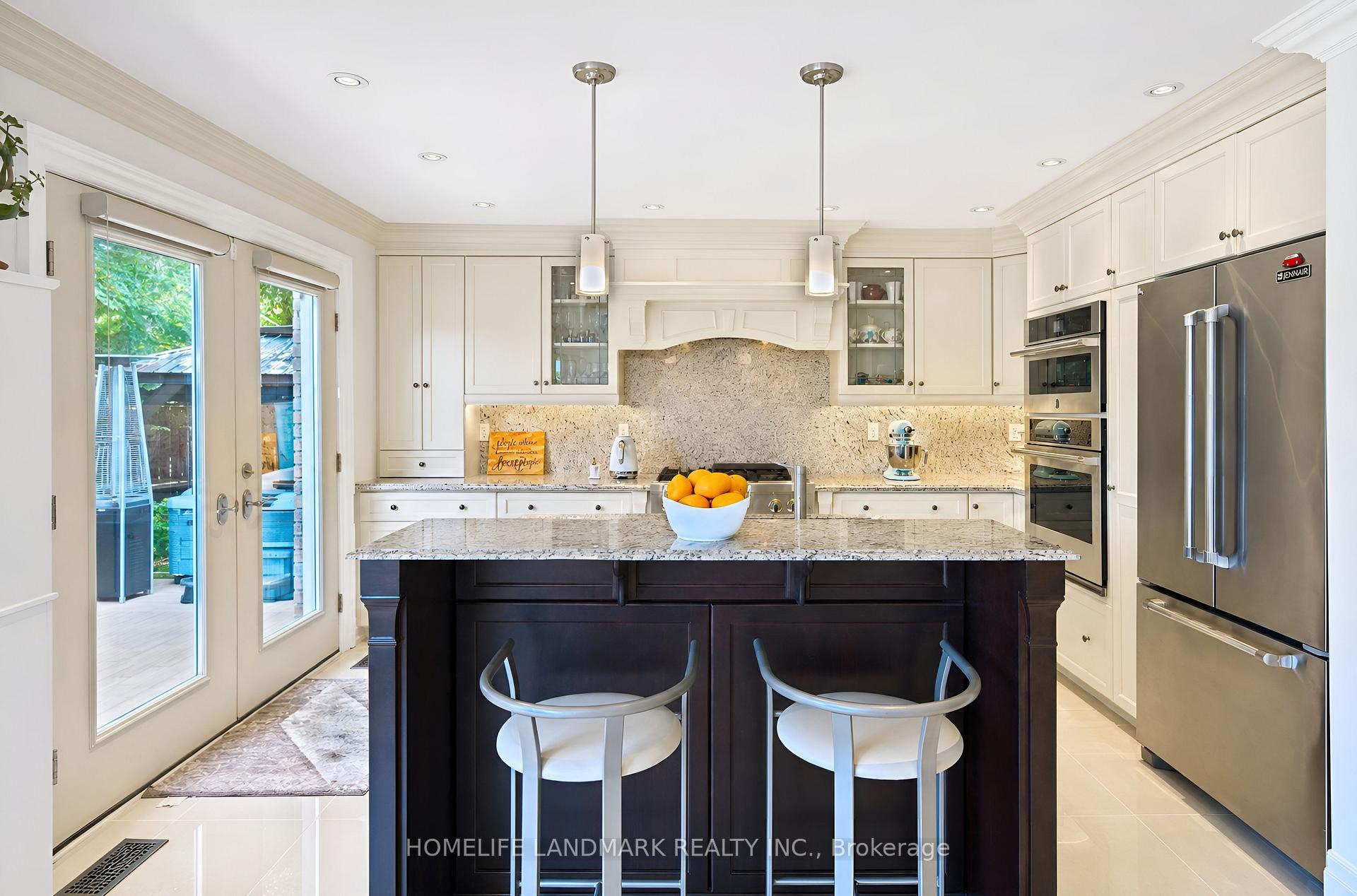 Photo 13 of 21 Bearwood Drive, Etobicoke, Edenbridge-Humber Valley — HOMEH