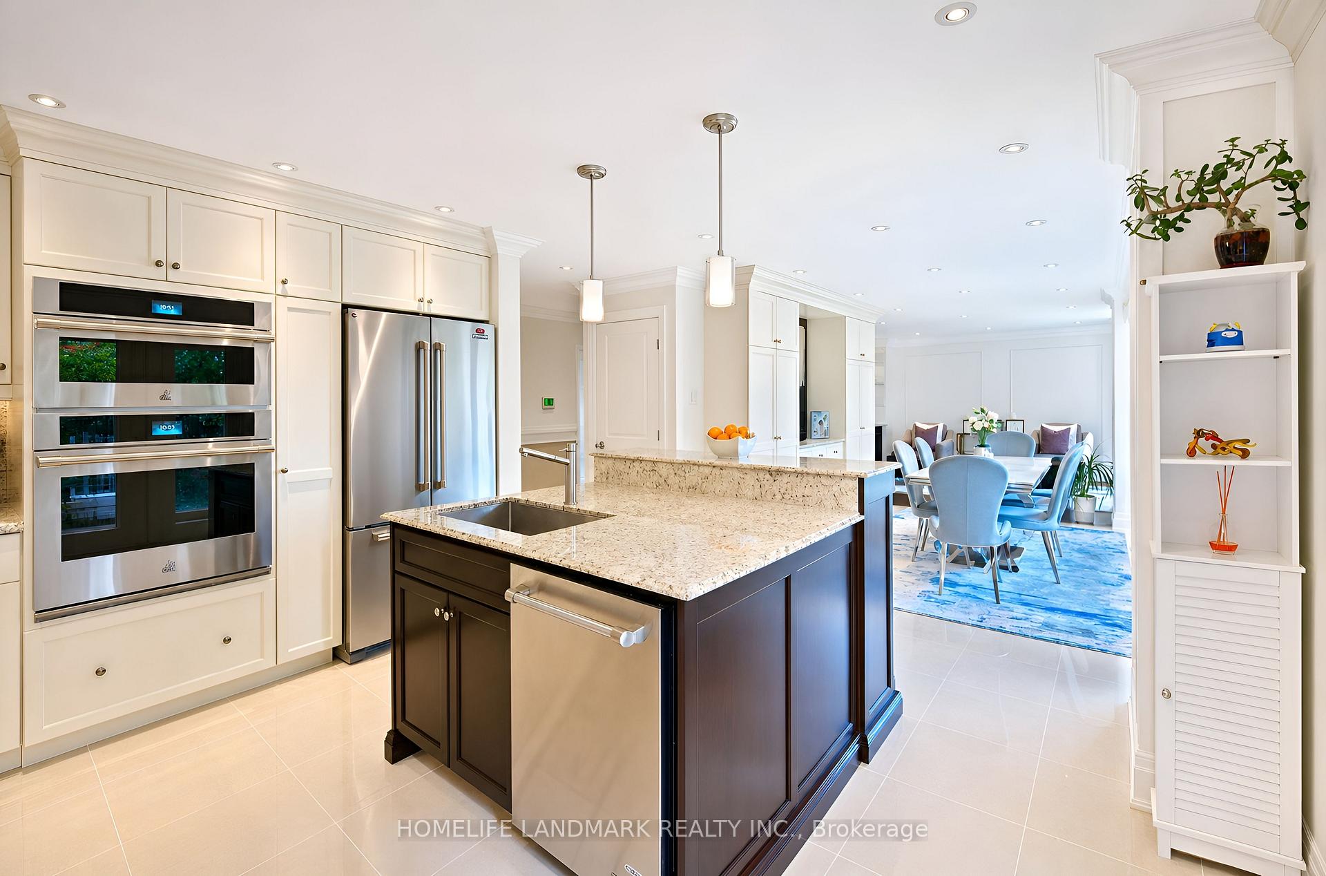 Photo 15 of 21 Bearwood Drive, Etobicoke, Edenbridge-Humber Valley — HOMEH