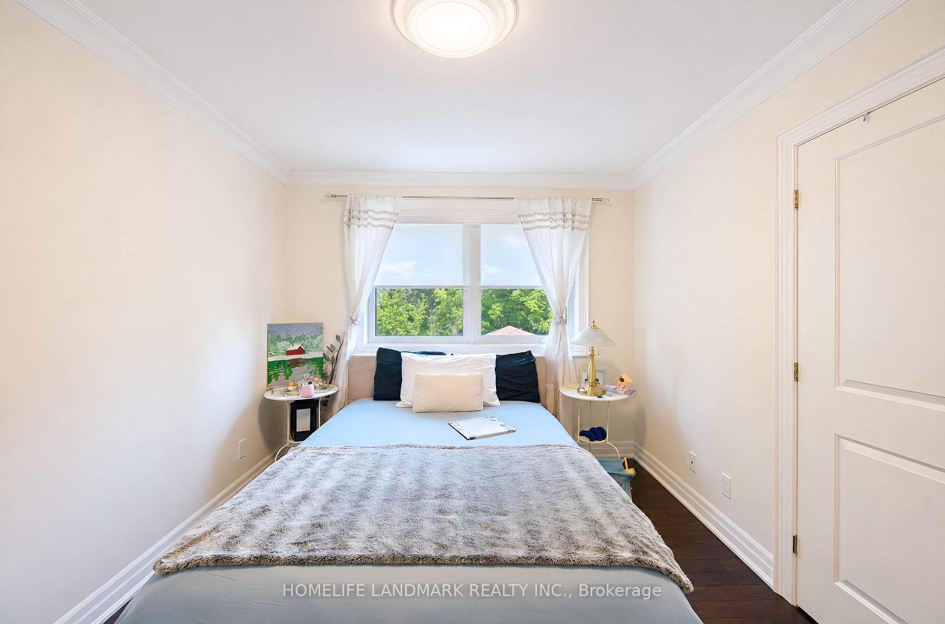 Photo 21 of 21 Bearwood Drive, Etobicoke, Edenbridge-Humber Valley — HOMEH