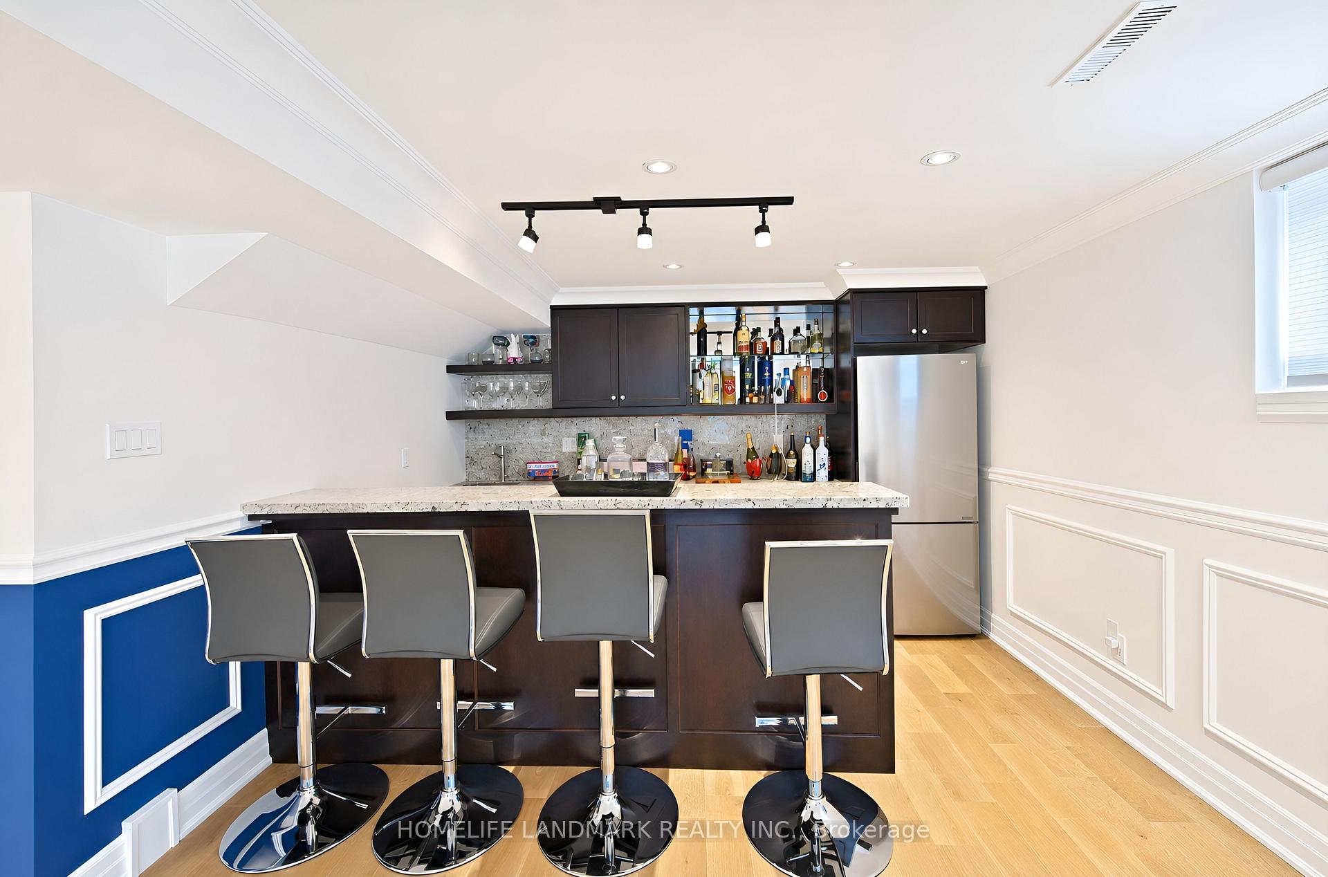 Photo 22 of 21 Bearwood Drive, Etobicoke, Edenbridge-Humber Valley — HOMEH