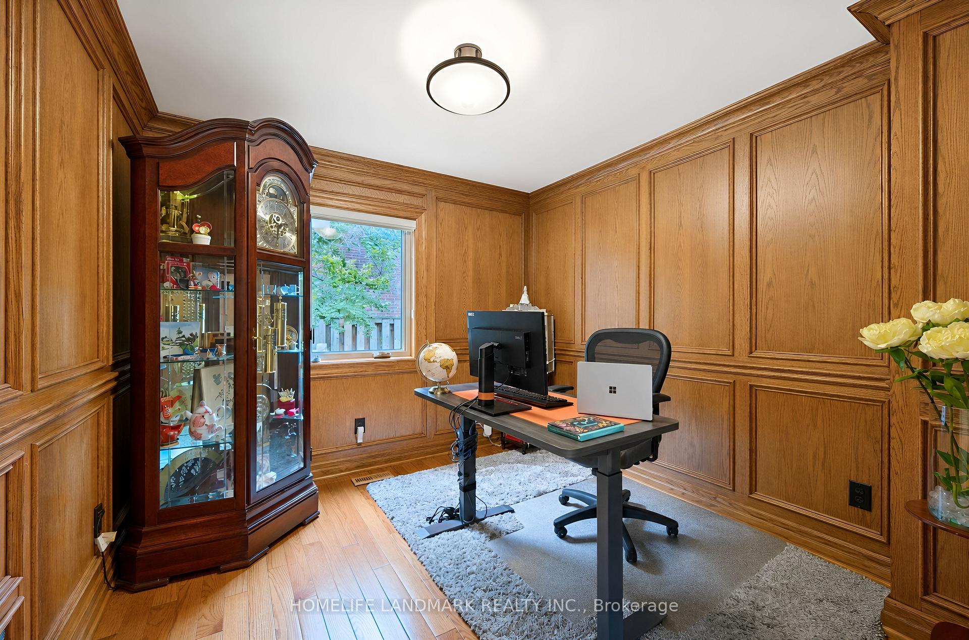 Photo 20 of 21 Bearwood Drive, Etobicoke, Edenbridge-Humber Valley — HOMEH