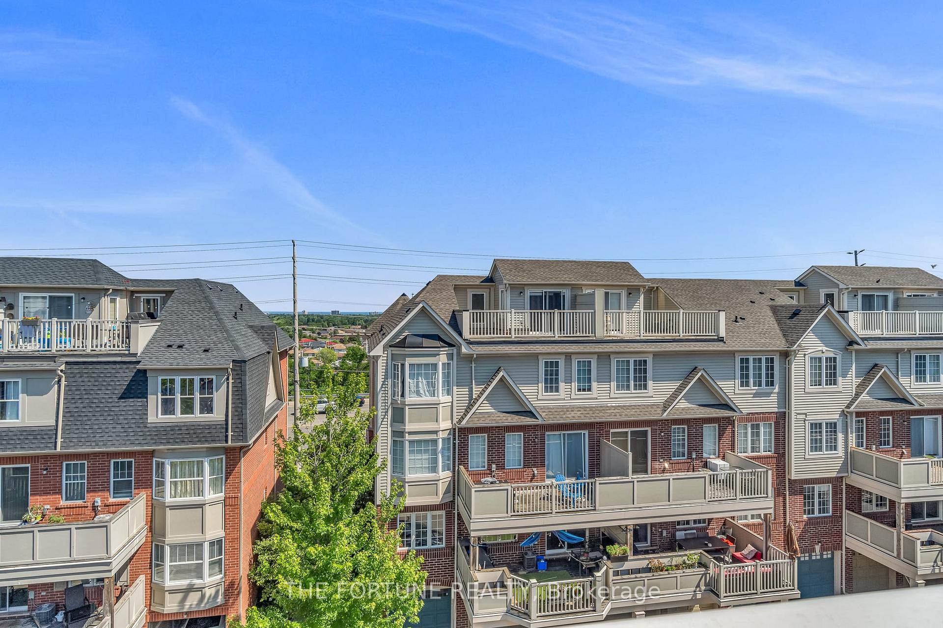 Front of Unit 6, 720 Neighbourhood Circle S