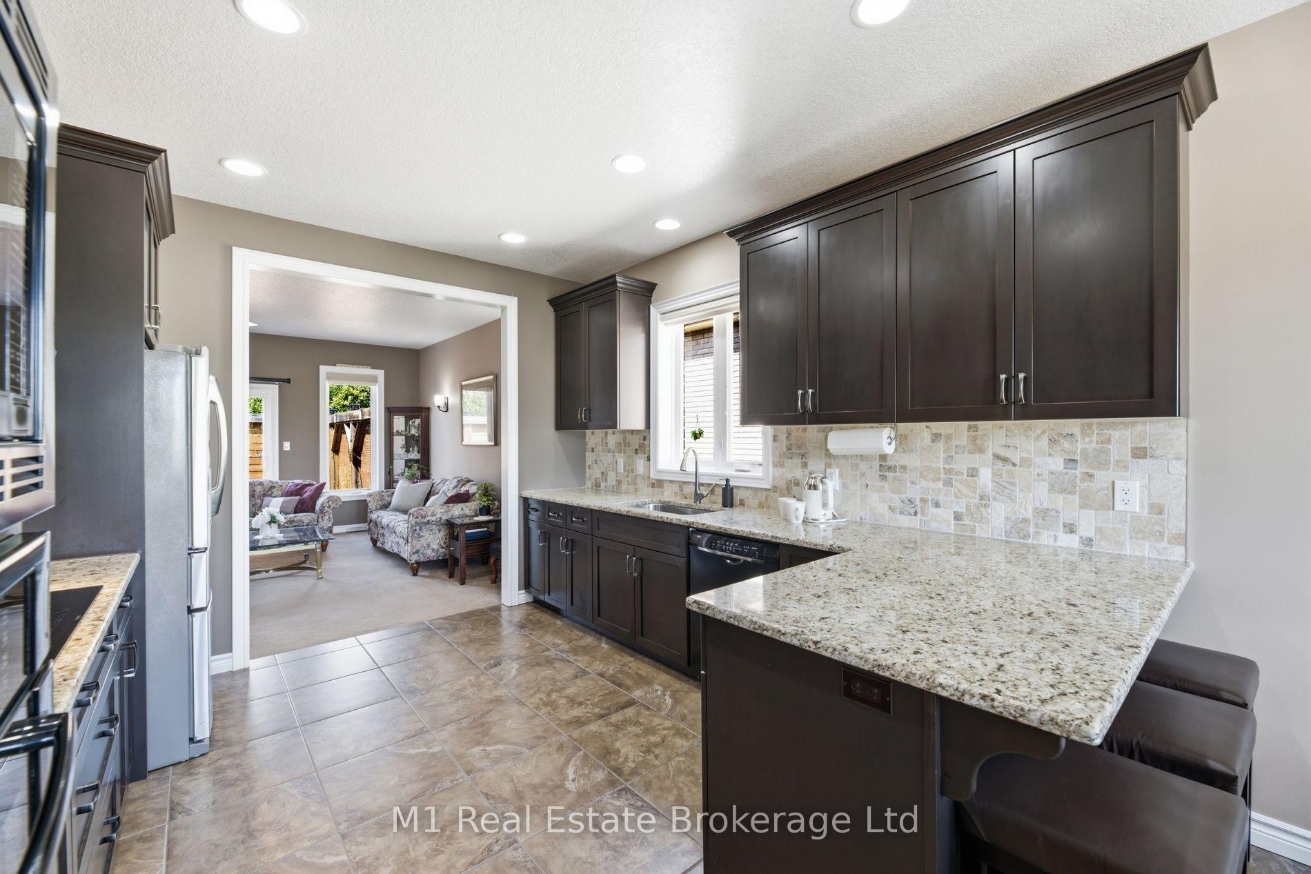 Photo 14 of 12 Sweeney Drive, Guelph, Kortright East — HOMEH