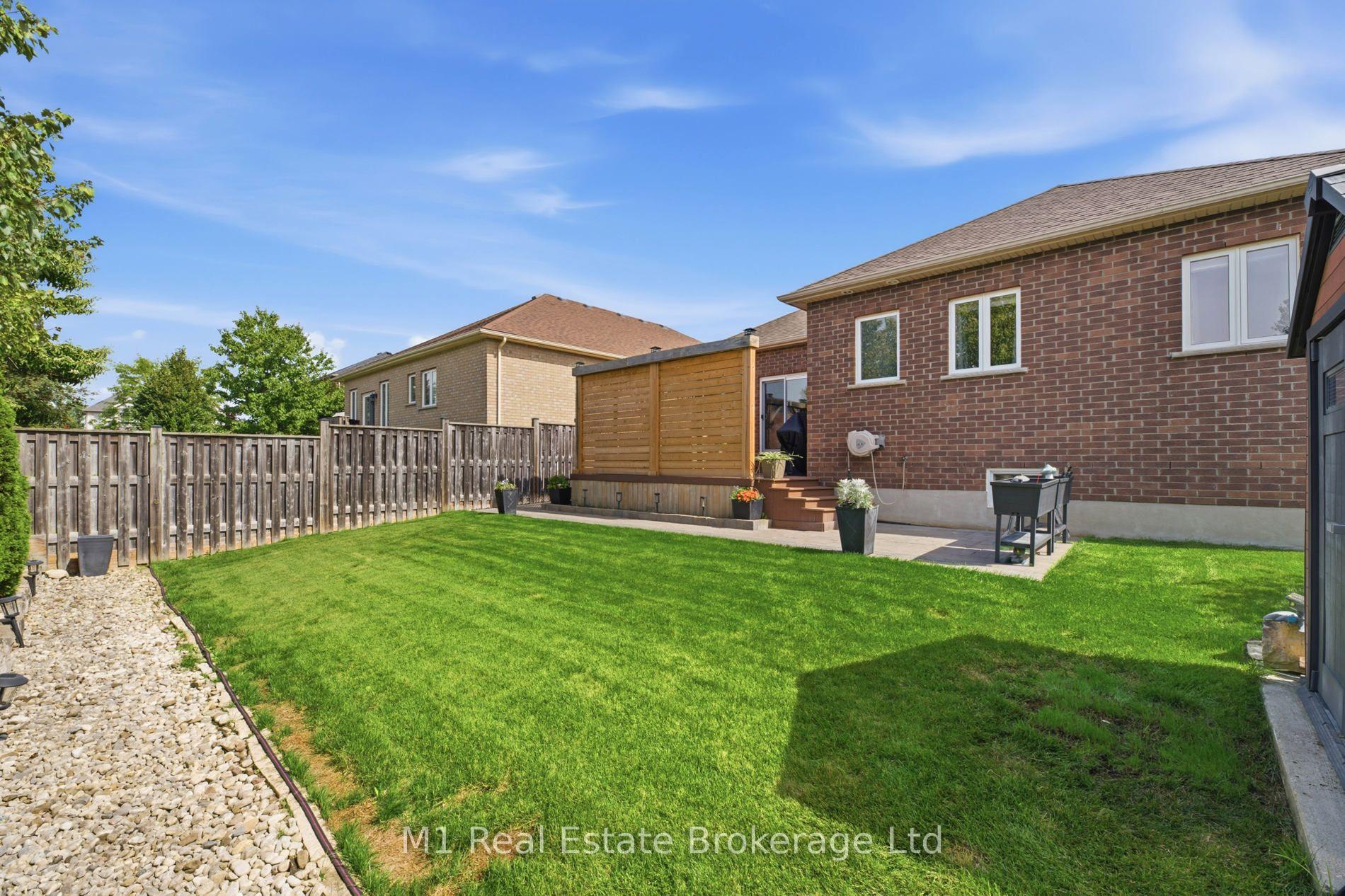 Photo 44 of 12 Sweeney Drive, Guelph, Kortright East — HOMEH