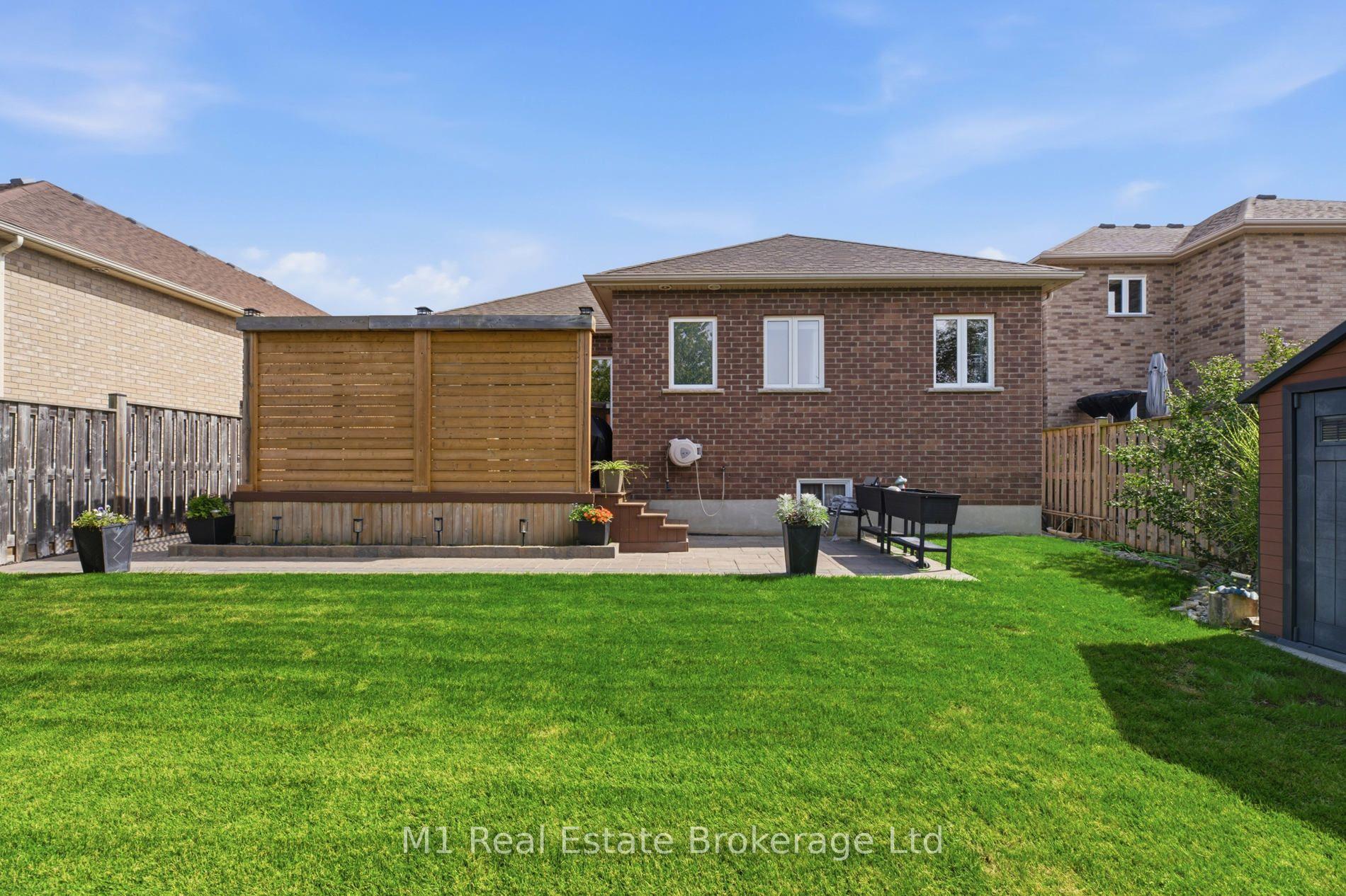 Photo 45 of 12 Sweeney Drive, Guelph, Kortright East — HOMEH