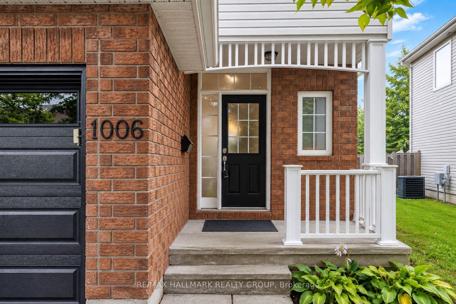 Photo 3 of 1006 Markwick Crescent, Ottawa, Notting Hill/Summerside — HOMEH