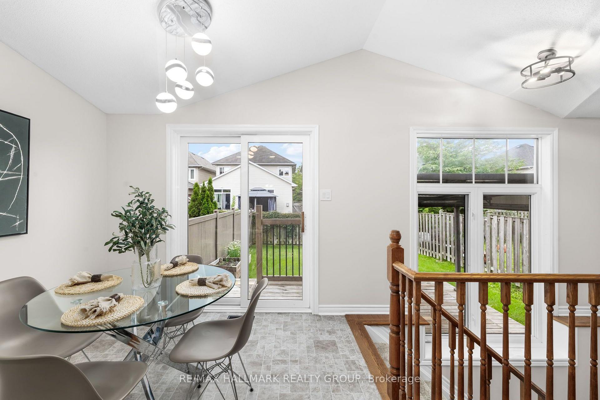 Photo 15 of 1006 Markwick Crescent, Ottawa, Notting Hill/Summerside — HOMEH