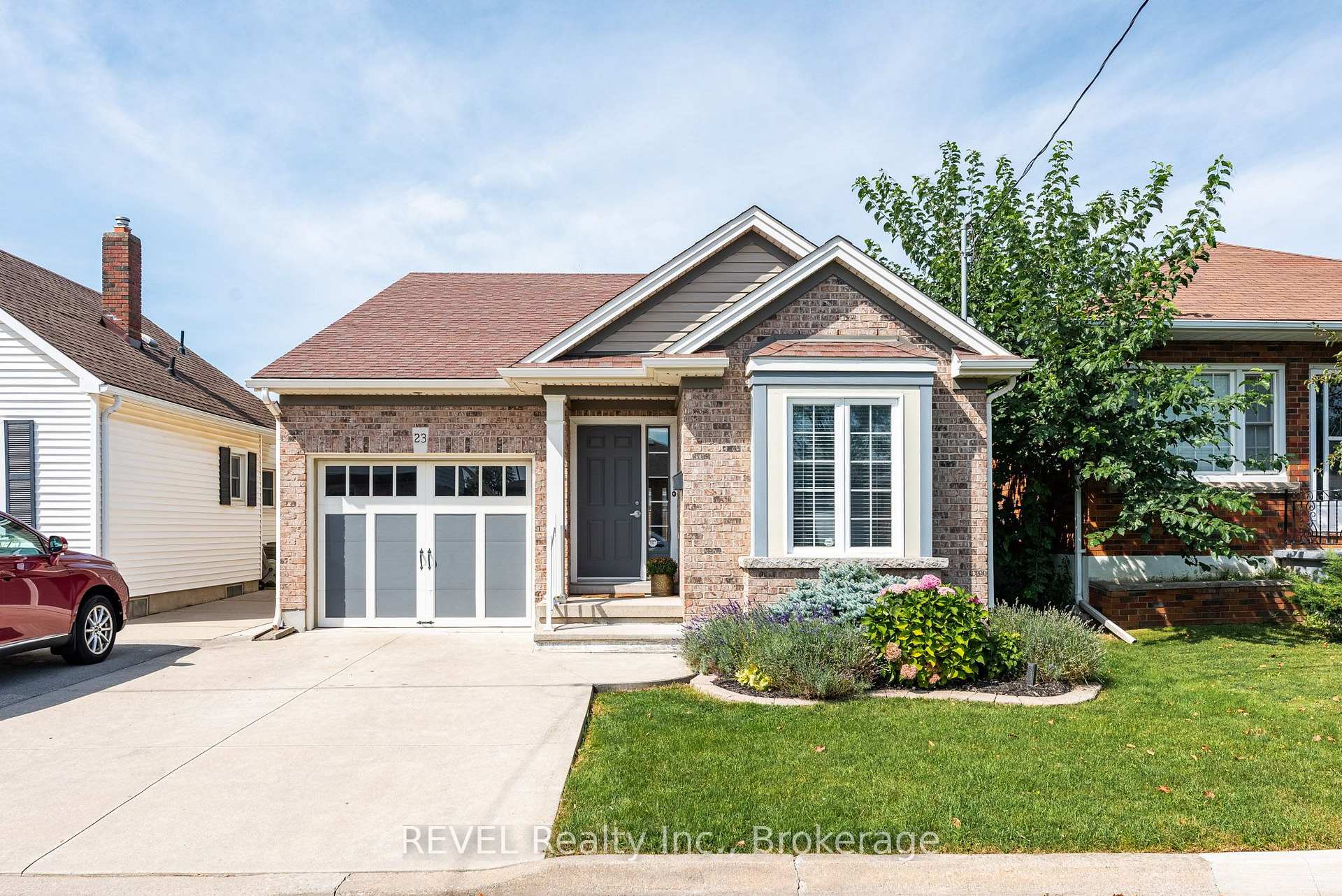 Photo 1 of 23 Myrtle Avenue, St. Catharines, Carlton/Bunting — HOMEH