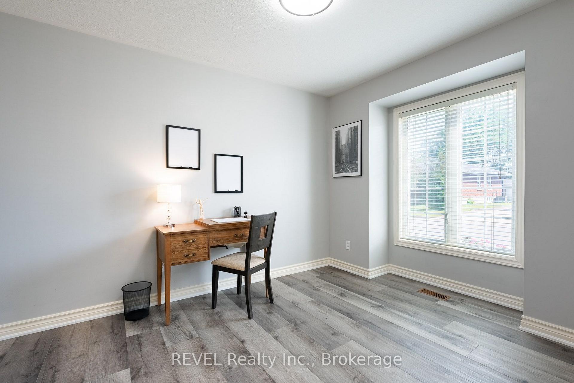 Photo 6 of 23 Myrtle Avenue, St. Catharines, Carlton/Bunting — HOMEH