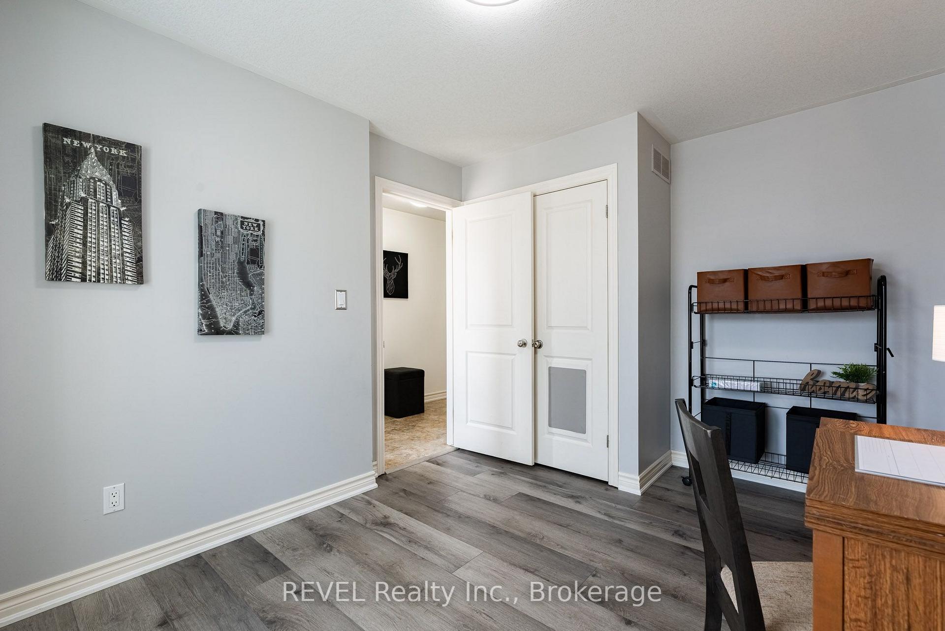 Photo 7 of 23 Myrtle Avenue, St. Catharines, Carlton/Bunting — HOMEH