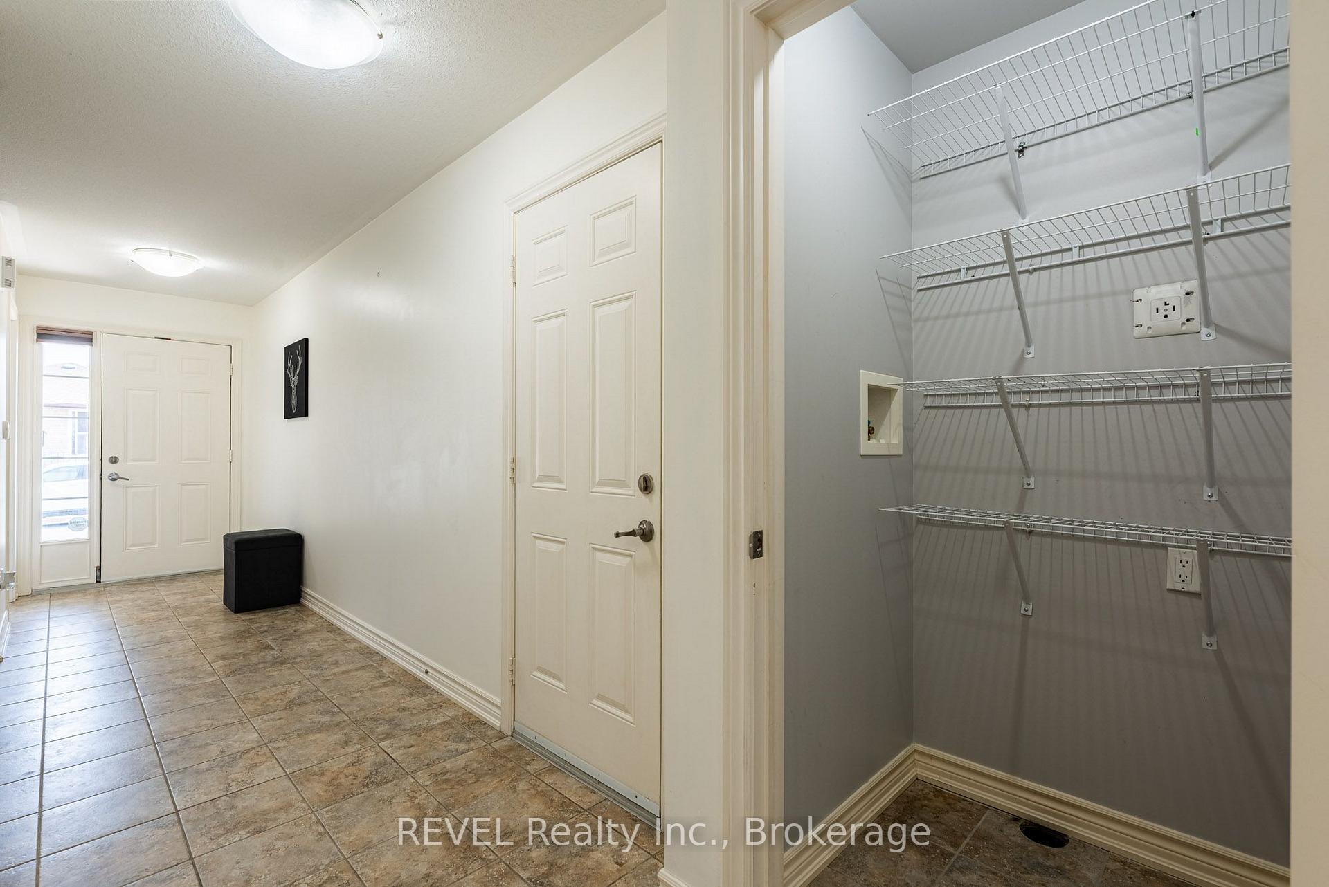Photo 13 of 23 Myrtle Avenue, St. Catharines, Carlton/Bunting — HOMEH