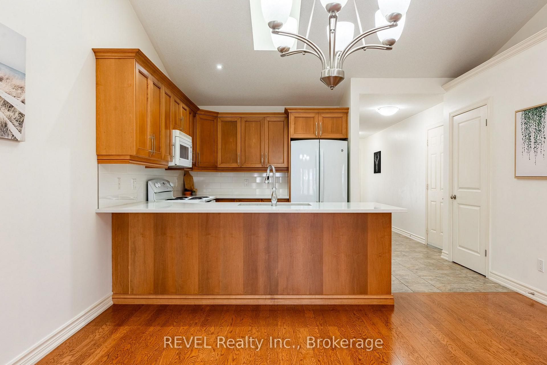 Photo 14 of 23 Myrtle Avenue, St. Catharines, Carlton/Bunting — HOMEH
