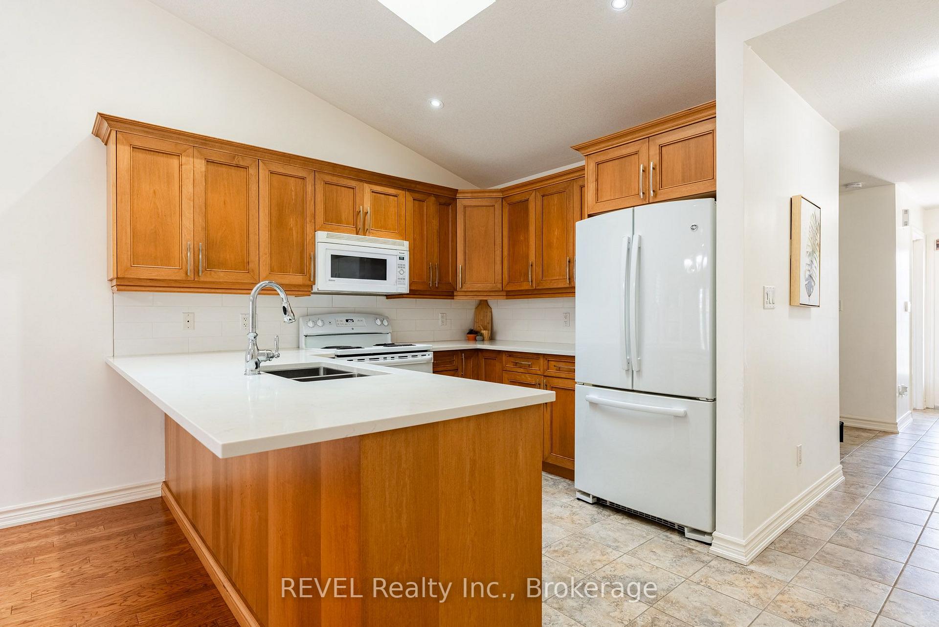 Photo 15 of 23 Myrtle Avenue, St. Catharines, Carlton/Bunting — HOMEH