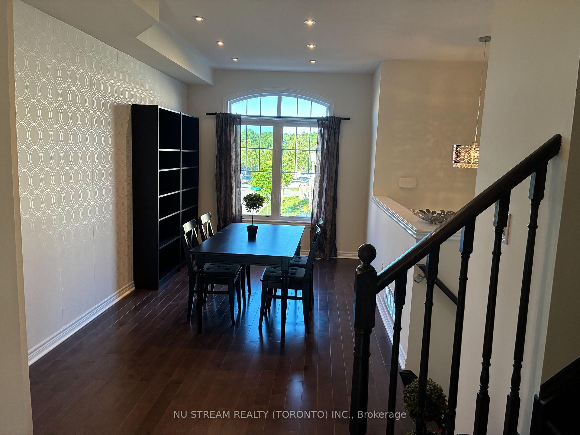Photo 5 of 300 Delray Drive, Markham, Greensborough — HOMEH