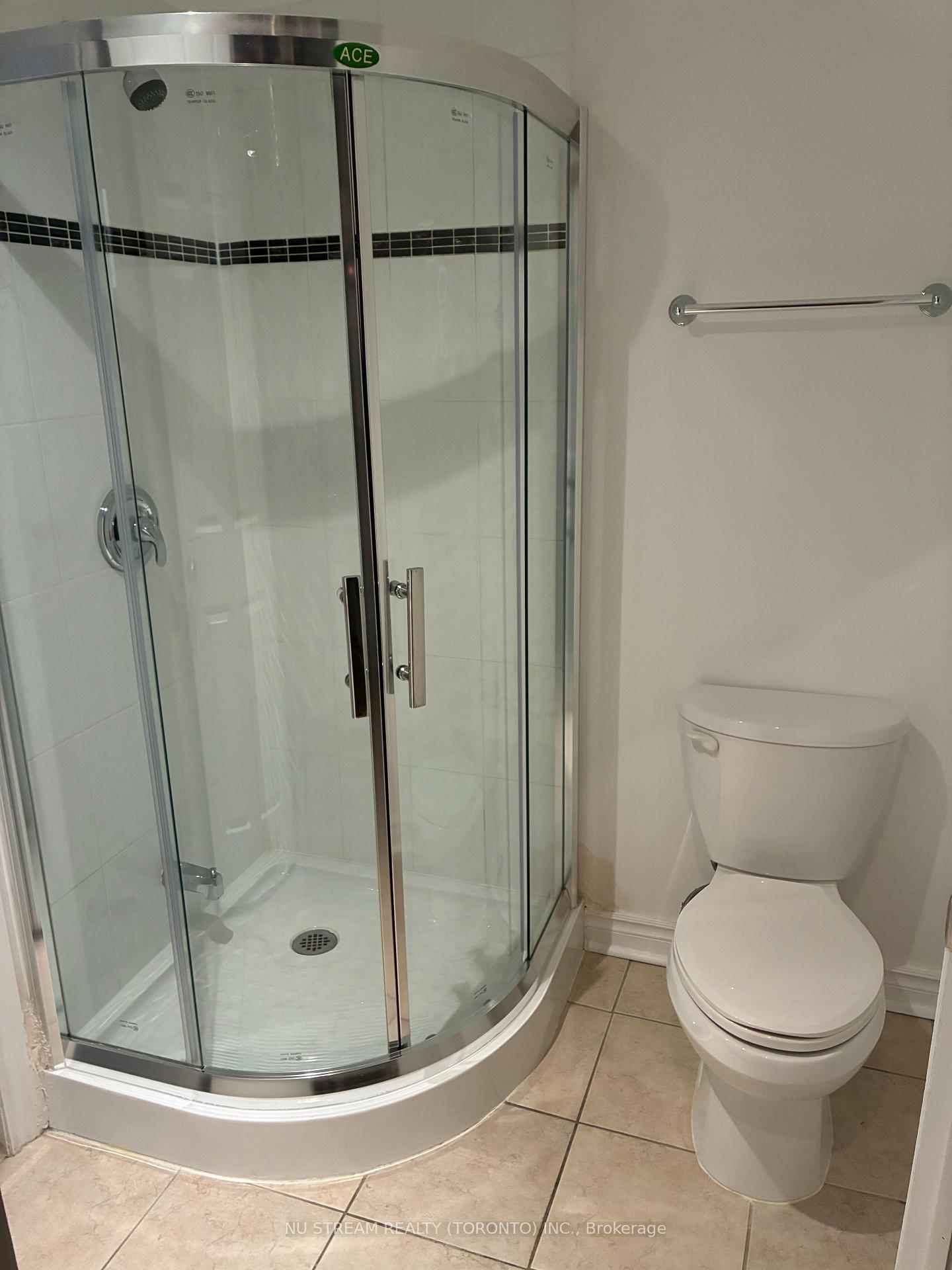 Photo 14 of 300 Delray Drive, Markham, Greensborough — HOMEH