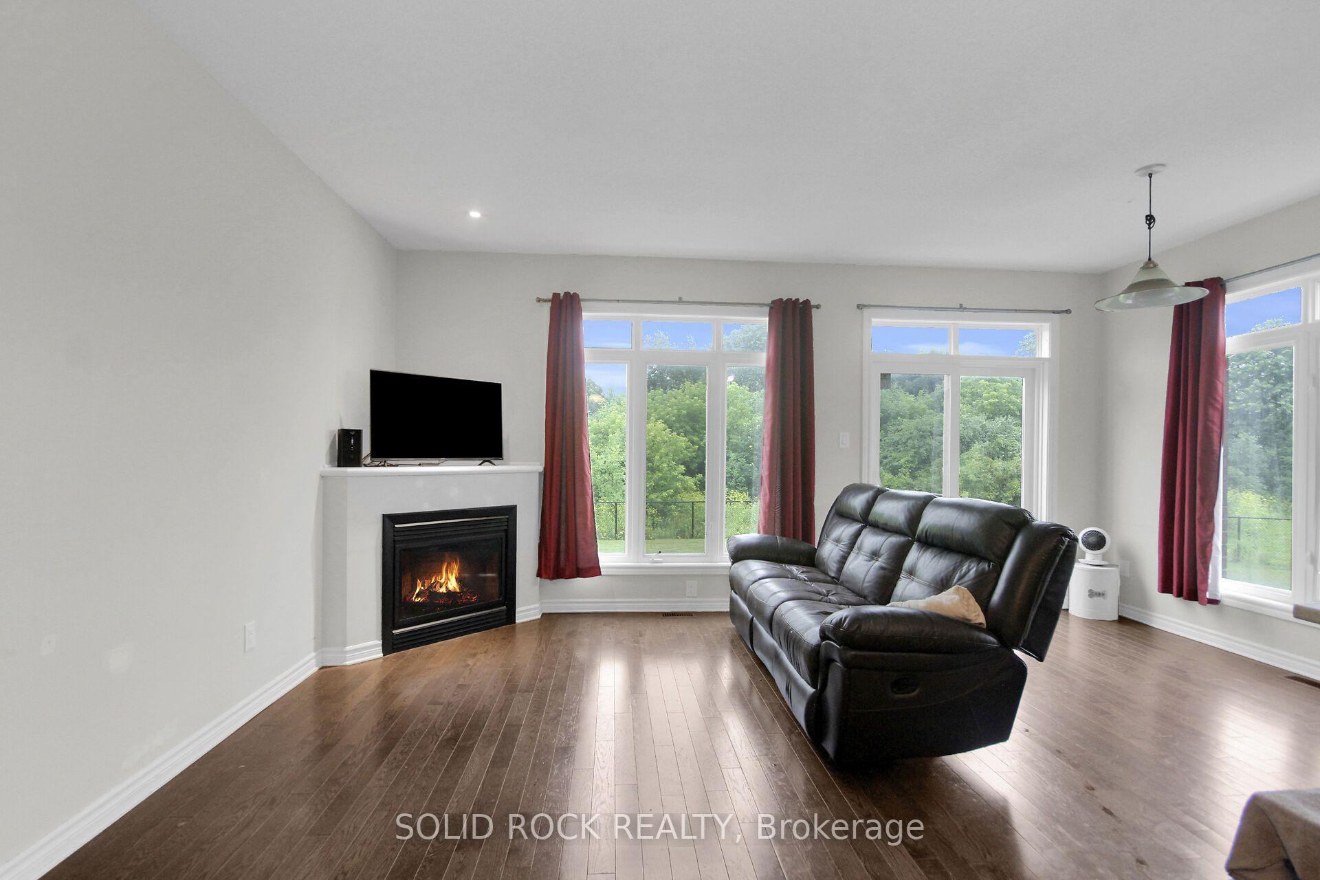 Photo 9 of 520 Grand Tully Way, Ottawa, Riverside South — HOMEH
