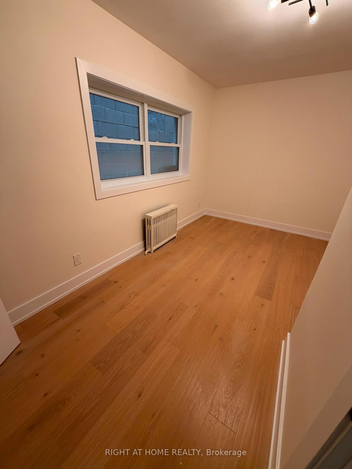 Photo 6 of Unit 102, 3384 Lake Shore Boulevard W, Etobicoke, Long Branch — HOMEH