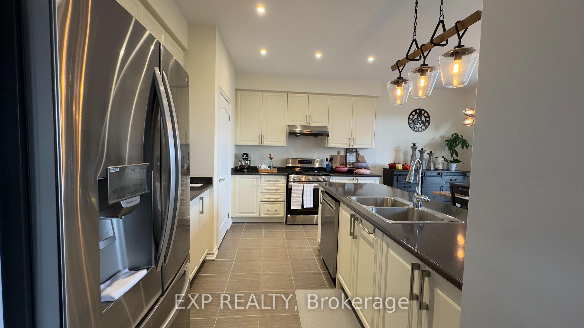 Photo 4 of 190 Explorer Way, Thorold, Rolling Meadows — HOMEH