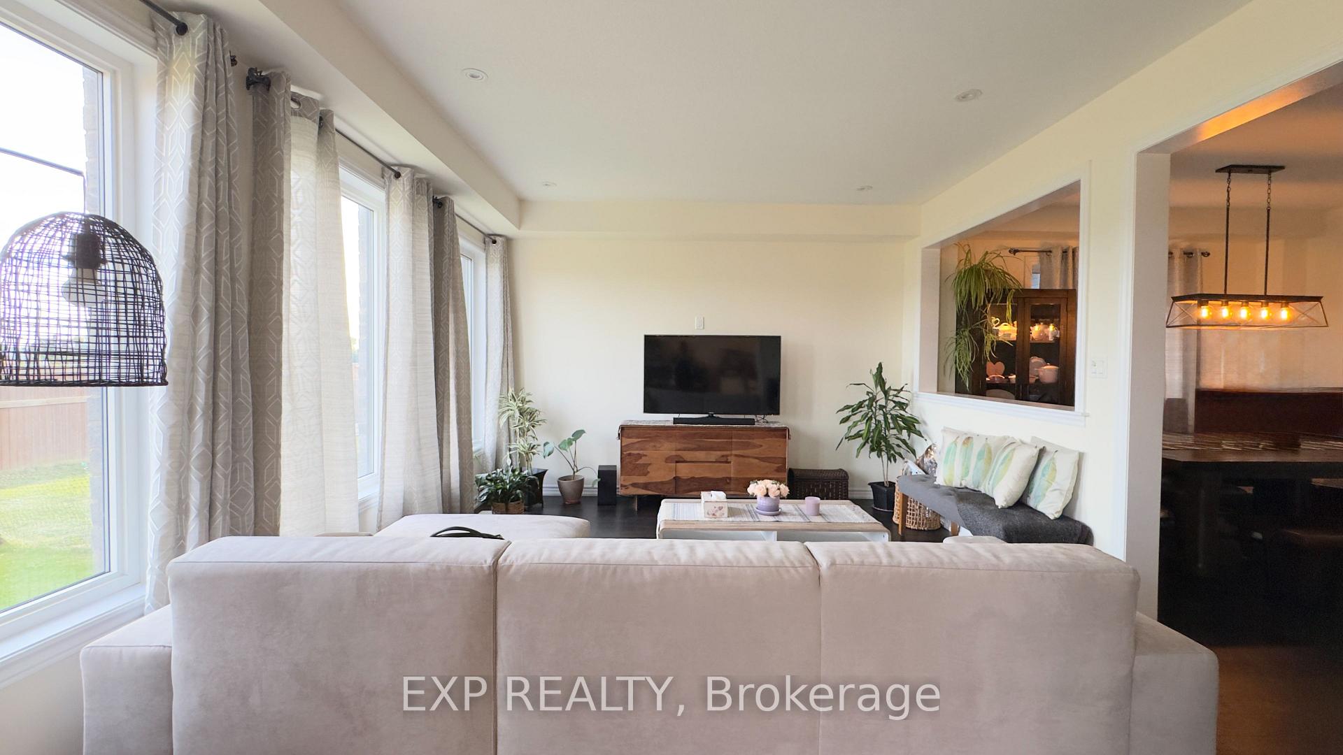 Photo 7 of 190 Explorer Way, Thorold, Rolling Meadows — HOMEH