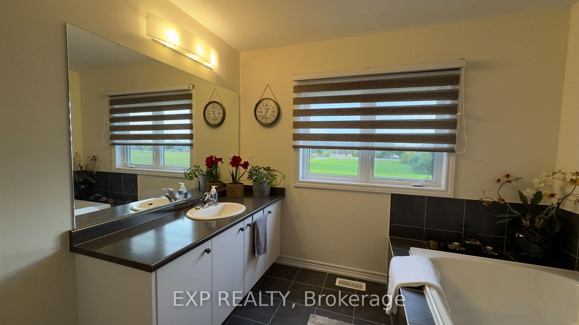Photo 41 of 190 Explorer Way, Thorold, Rolling Meadows — HOMEH