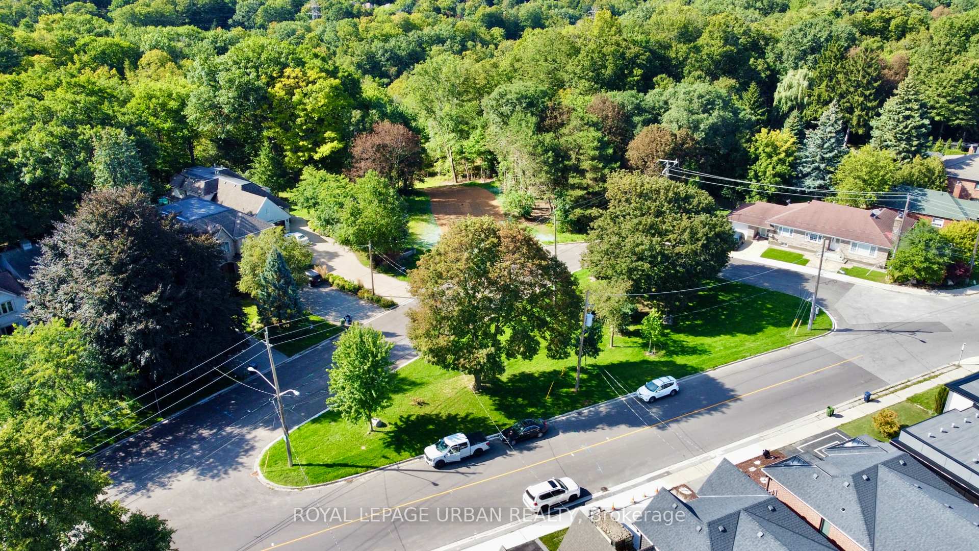 Photo 47 of 2540 St Clair Avenue E, Toronto, O'Connor-Parkview — HOMEH