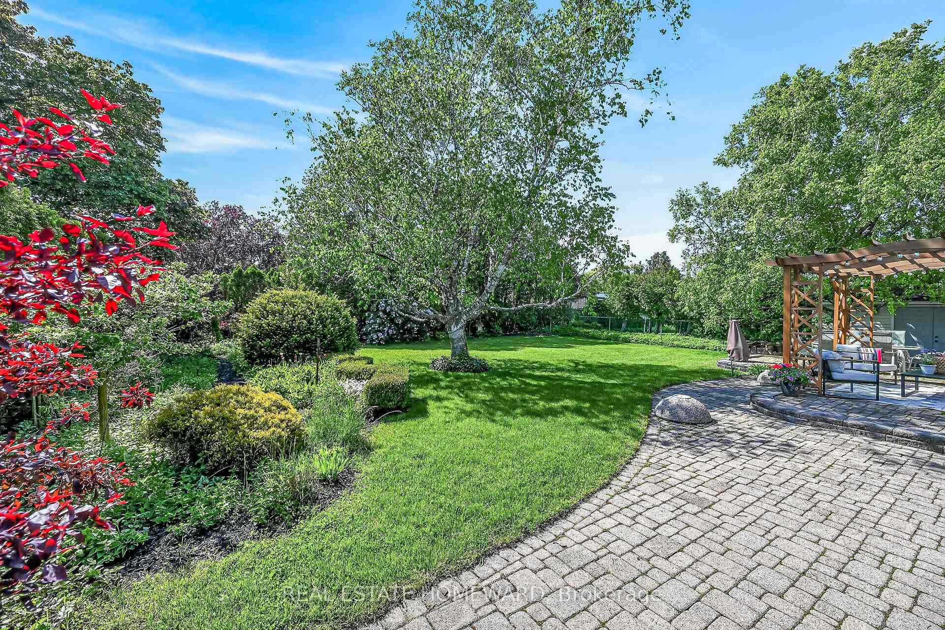 Photo 6 of 634 Mountain Brow Boulevard, Hamilton, Huntington — HOMEH