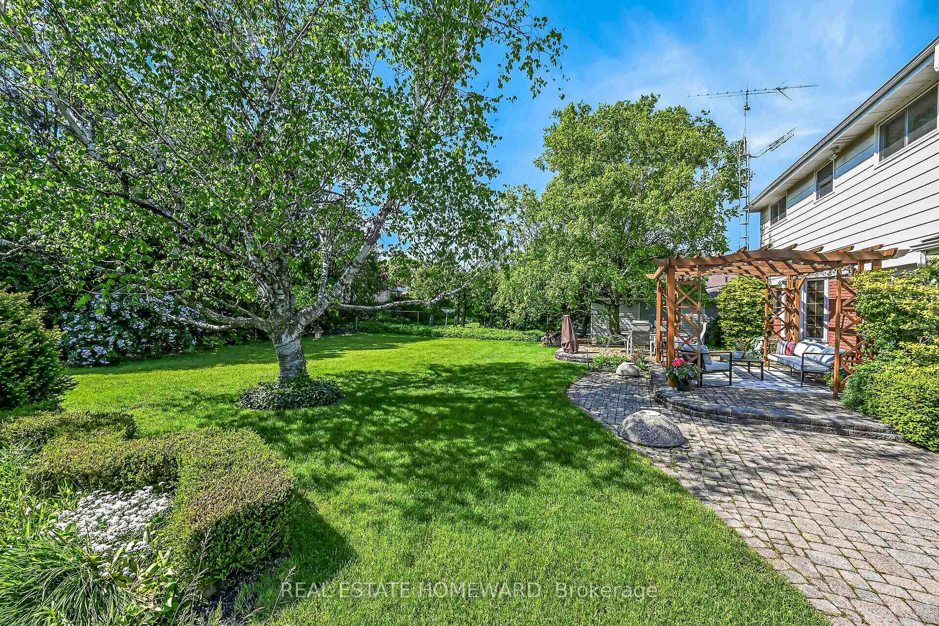 Photo 7 of 634 Mountain Brow Boulevard, Hamilton, Huntington — HOMEH