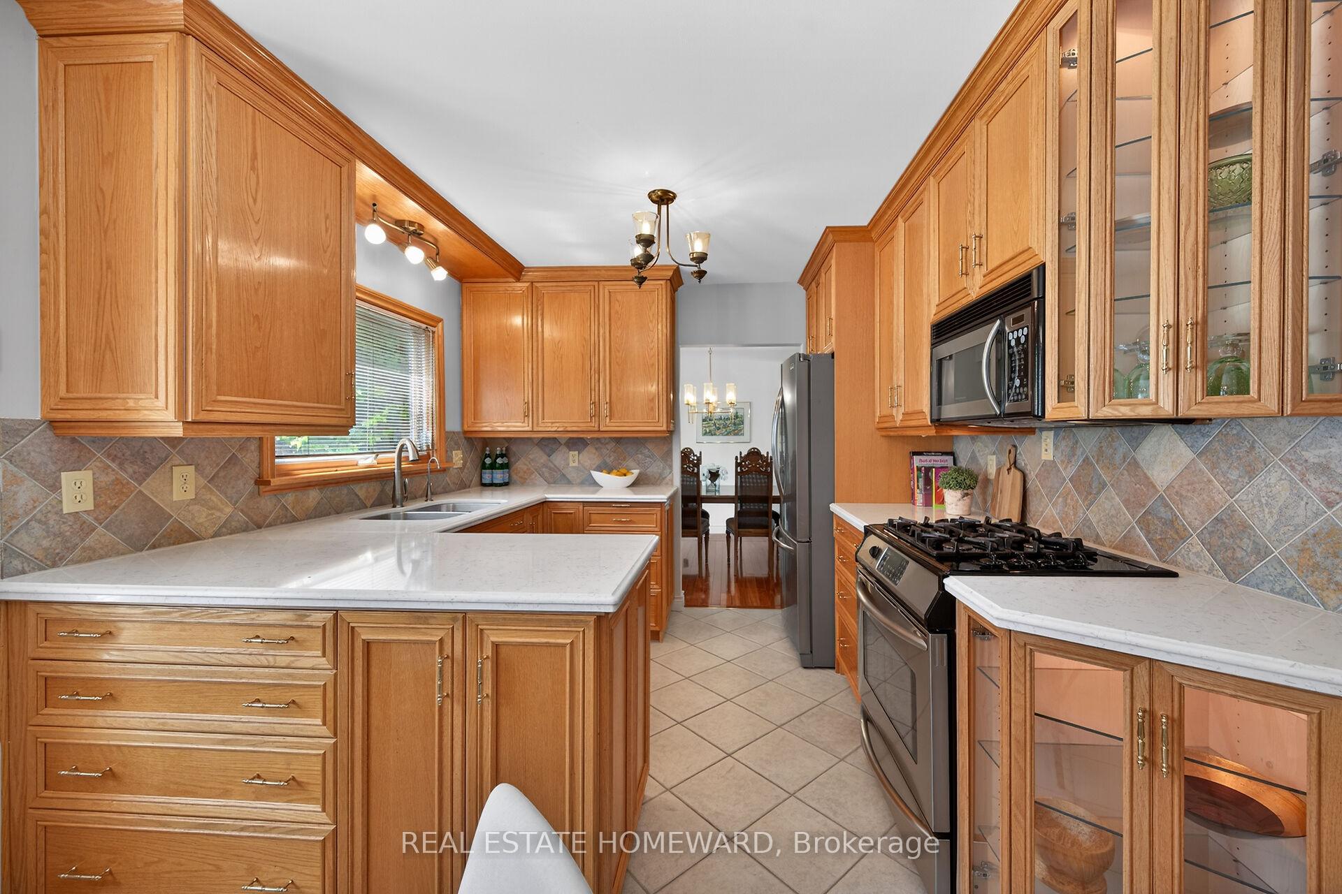 Photo 18 of 634 Mountain Brow Boulevard, Hamilton, Huntington — HOMEH