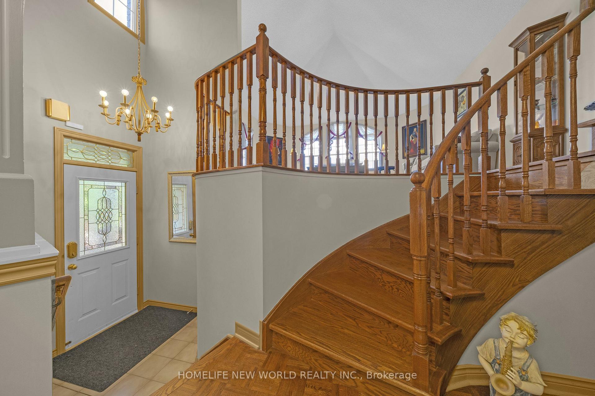 Photo 16 of 2326 Yorktown Circle, Mississauga, Central Erin Mills — HOMEH