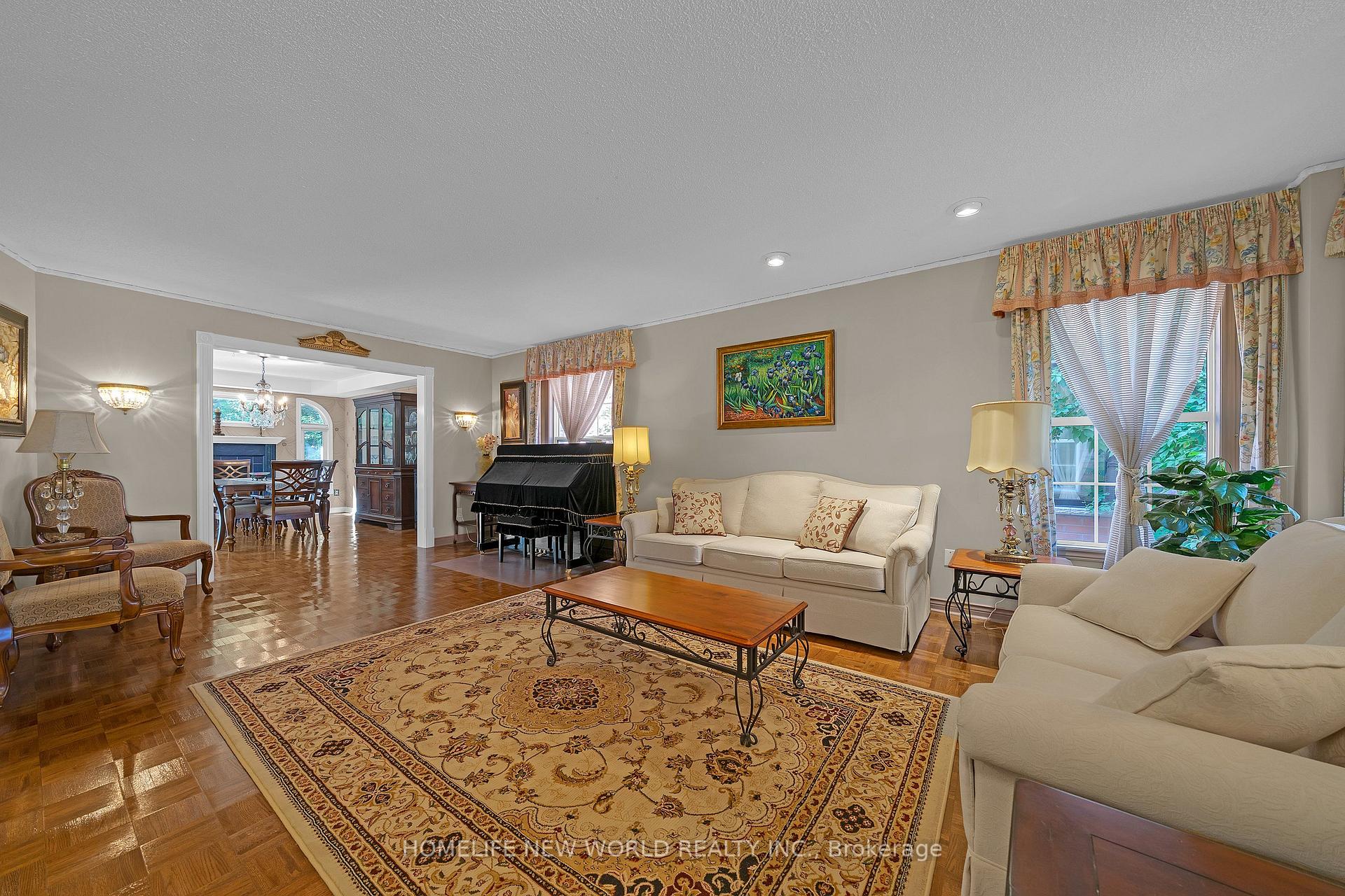 Photo 26 of 2326 Yorktown Circle, Mississauga, Central Erin Mills — HOMEH