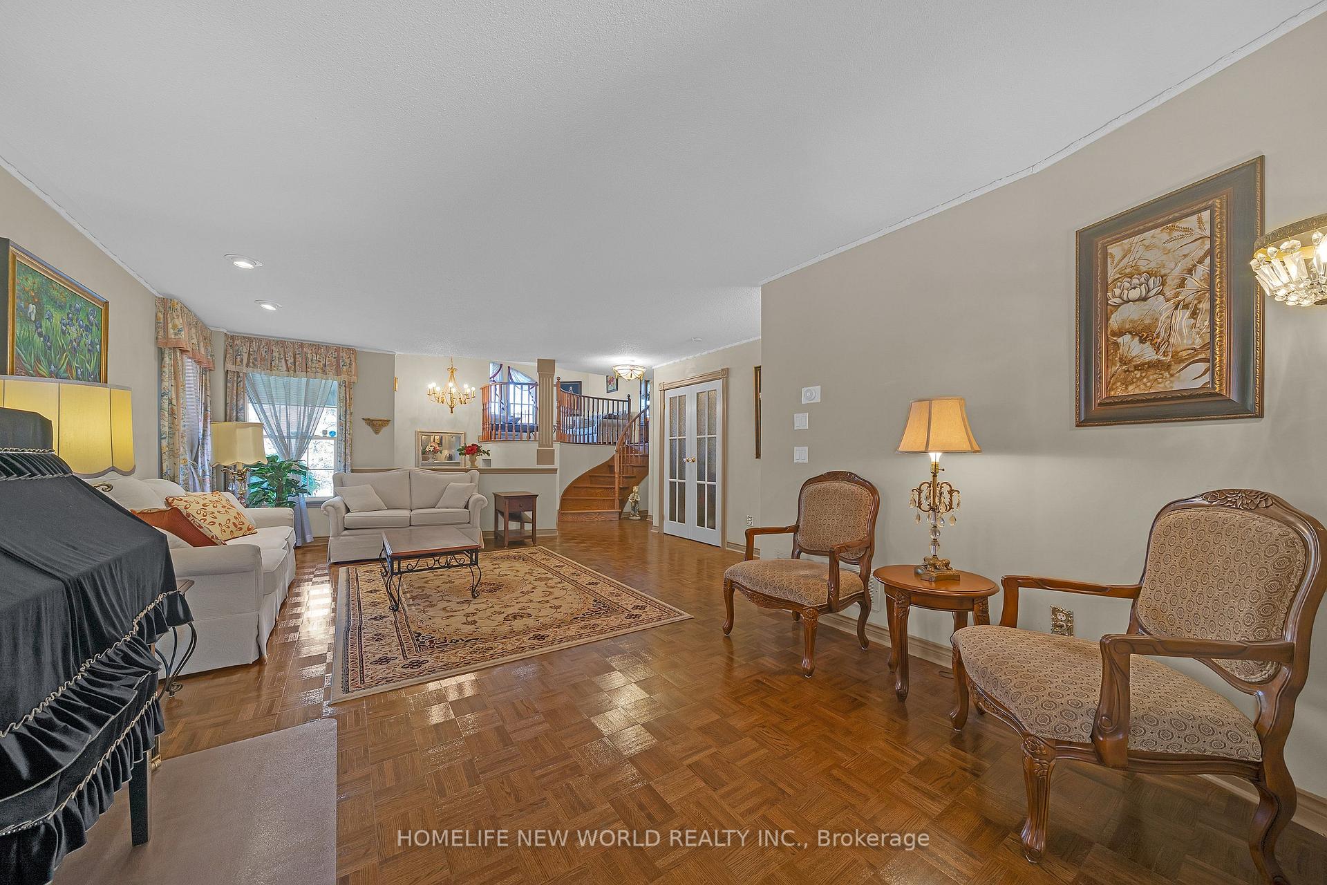 Photo 29 of 2326 Yorktown Circle, Mississauga, Central Erin Mills — HOMEH